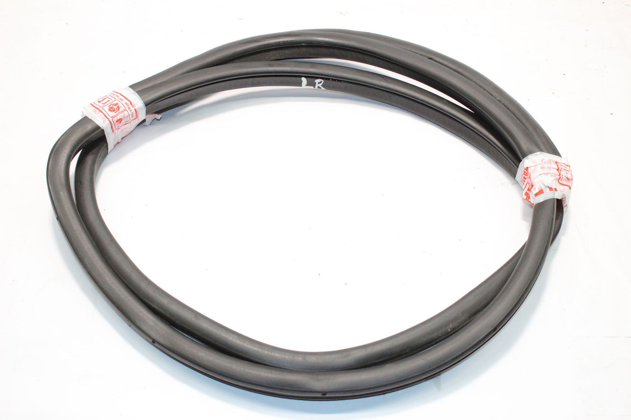 2015 NISSAN QASHQAI J11 Left side Rear Door Seal Rubber