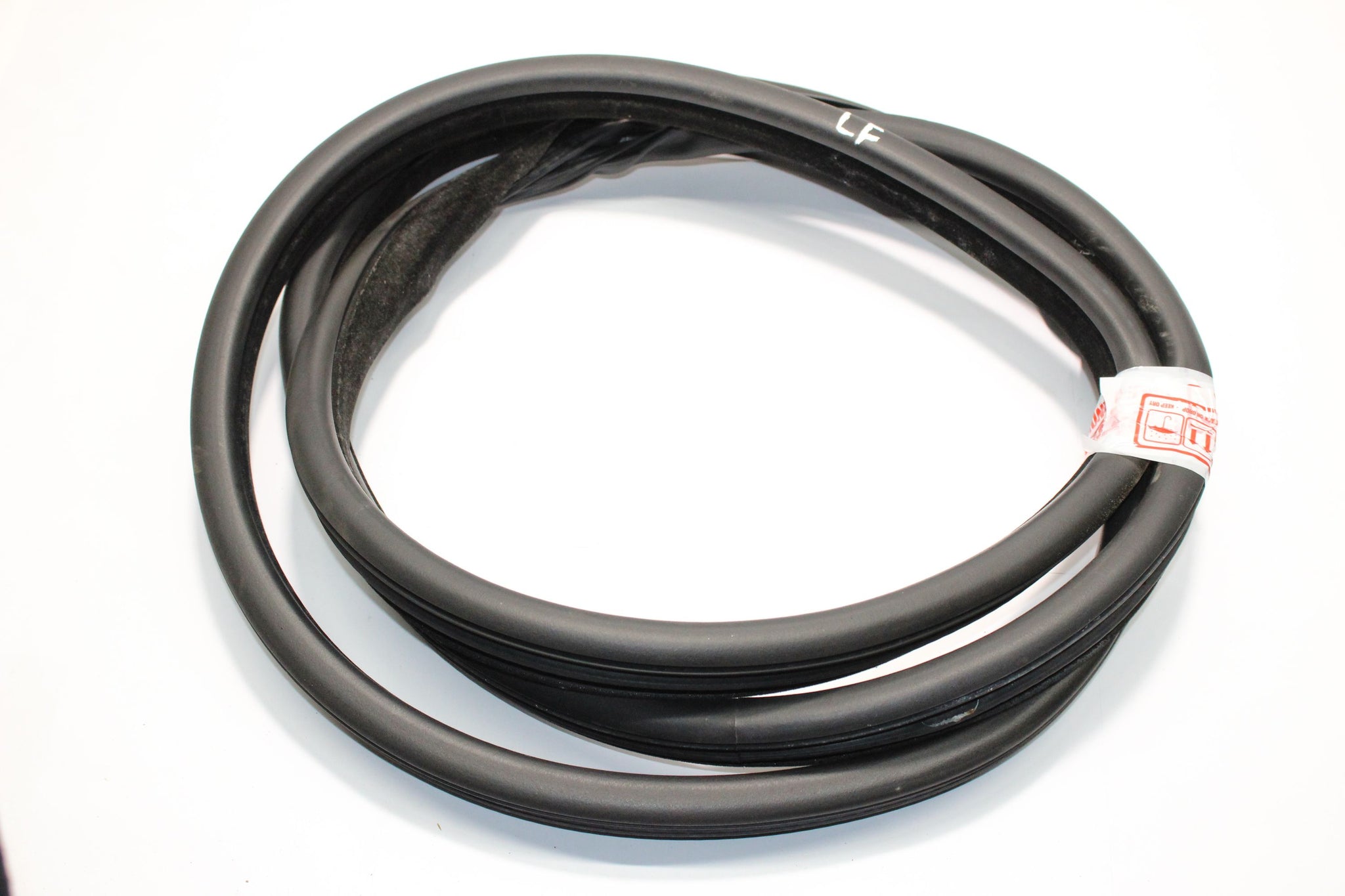 2015 RANGE ROVER EVOQUE Left side Front Door Seal Rubber