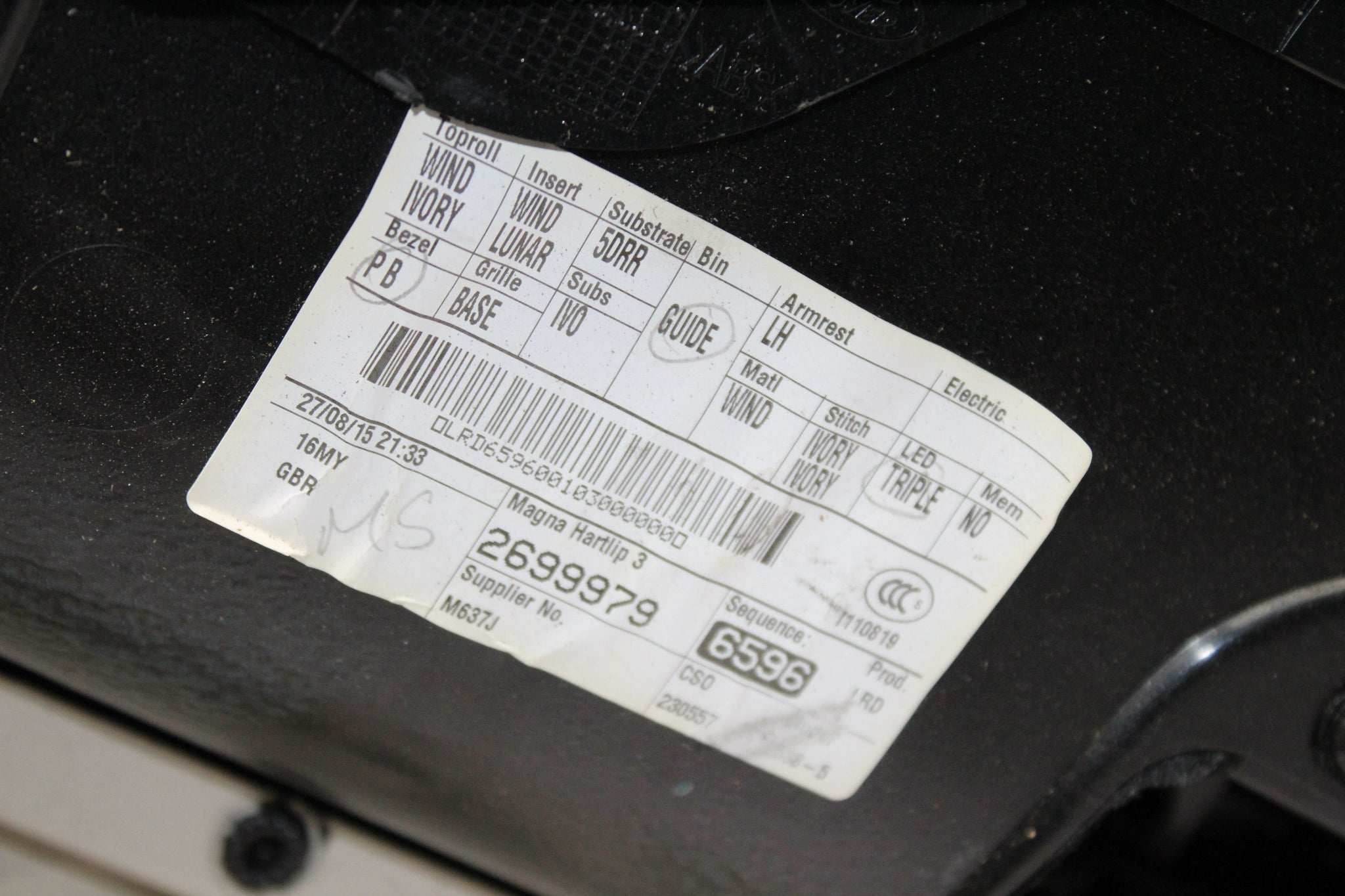 2015 RANGE ROVER EVOQUE Left side Rear Door Card