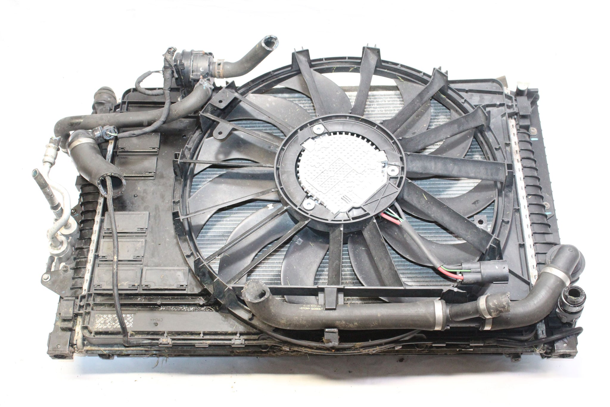 2015 RANGE ROVER EVOQUE 2.0 RADIATOR PACK WITH COOLING FAN (MANUAL)