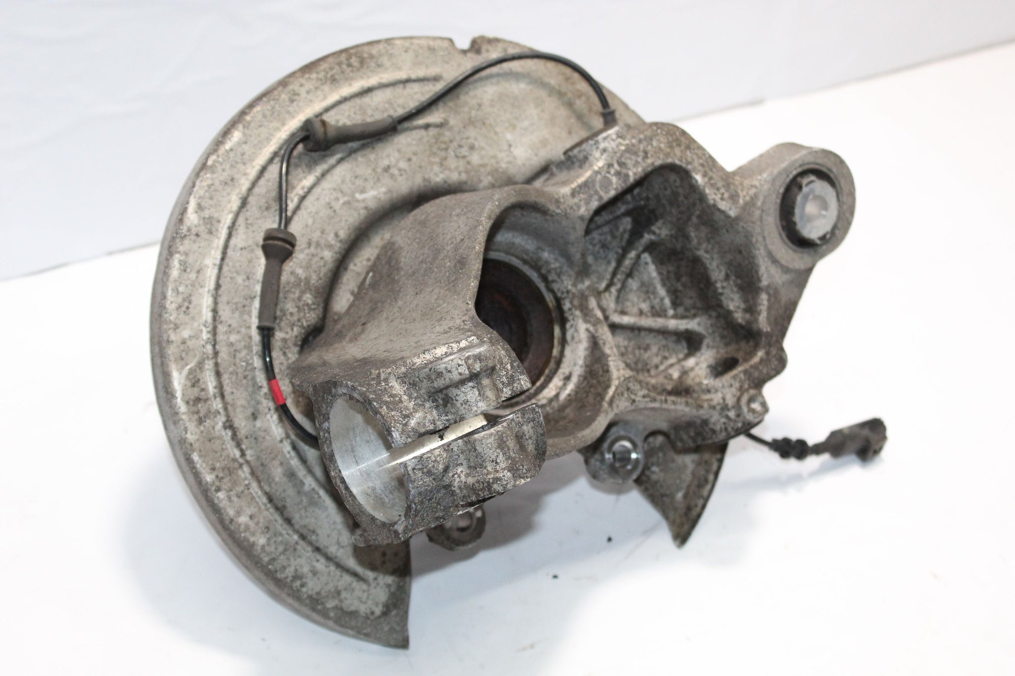 2015 RANGE ROVER EVOQUE 2.0 Left side Rear Wheel Hub