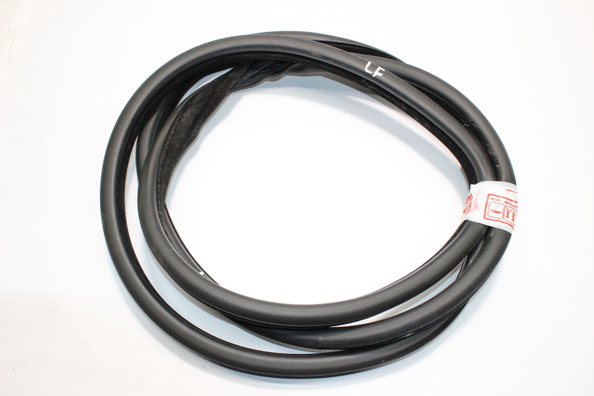 2015 RANGE ROVER EVOQUE Left side Front Door Seal Rubber