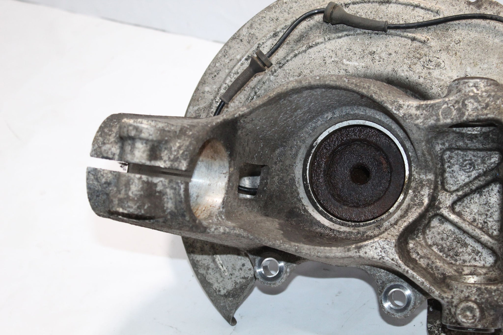 2015 RANGE ROVER EVOQUE 2.0 Left side Rear Wheel Hub