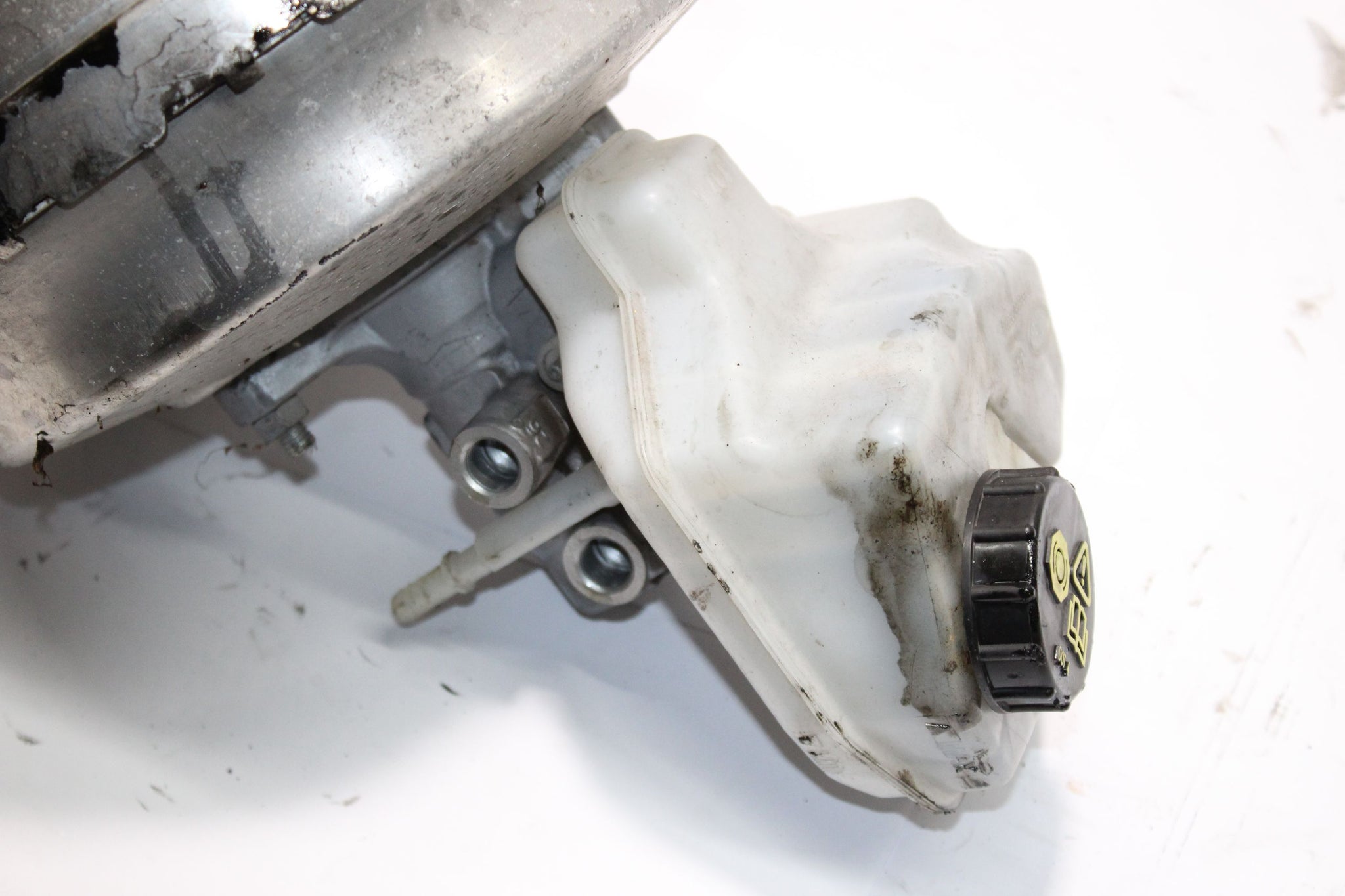 2015 RANGE ROVER EVOQUE 2.0 Brake Servo Master Cylinder FK72-2B195-CE
