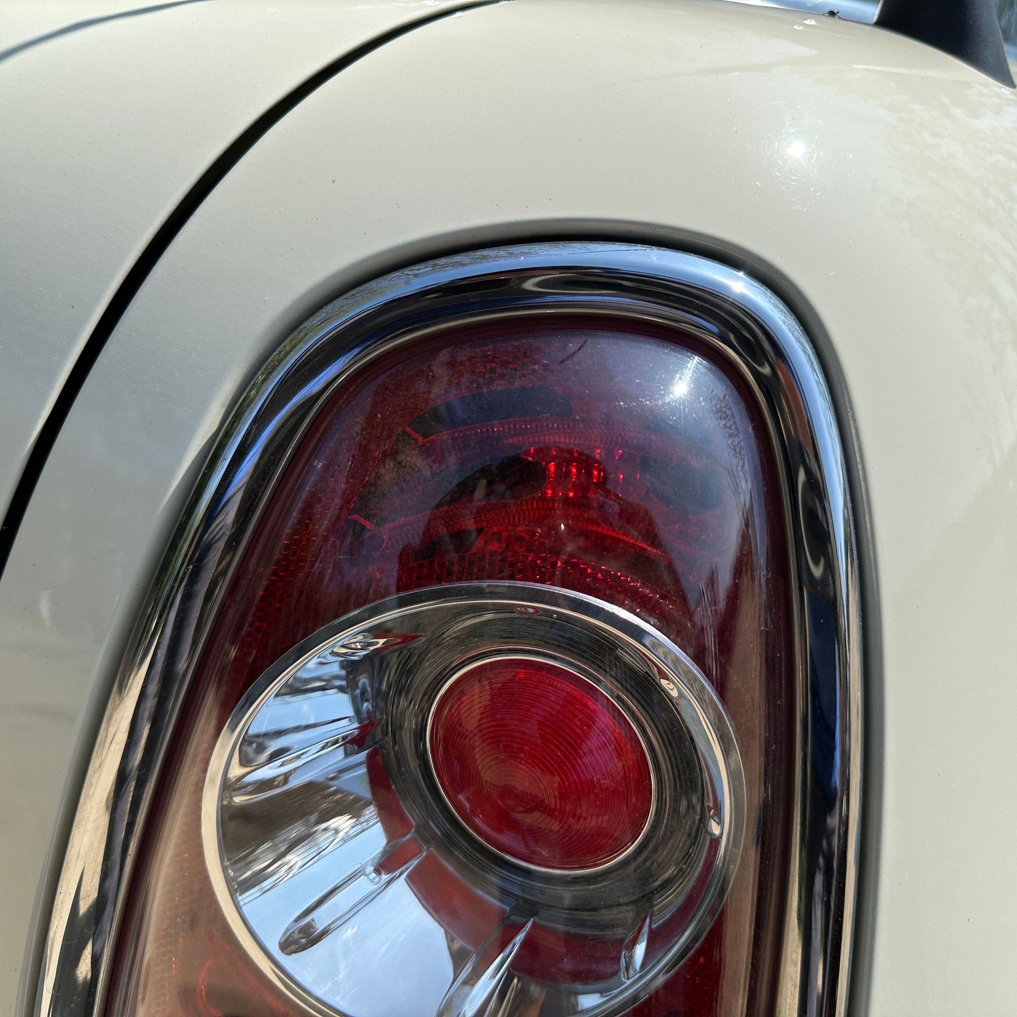 2015 MINI COOPER R58 RIGHT SIDE REAR TAIL LIGHT