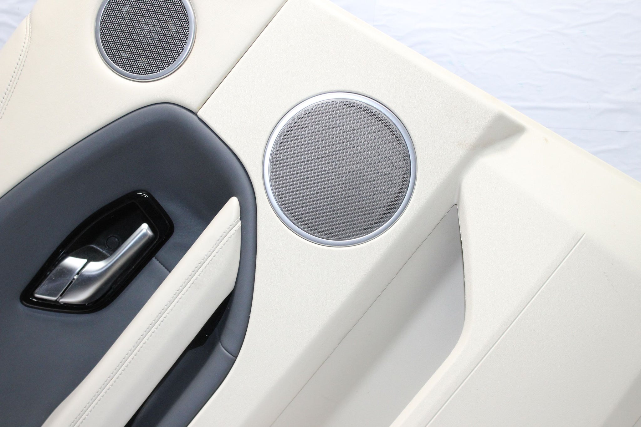 2015 RANGE ROVER EVOQUE Left side Rear Door Card