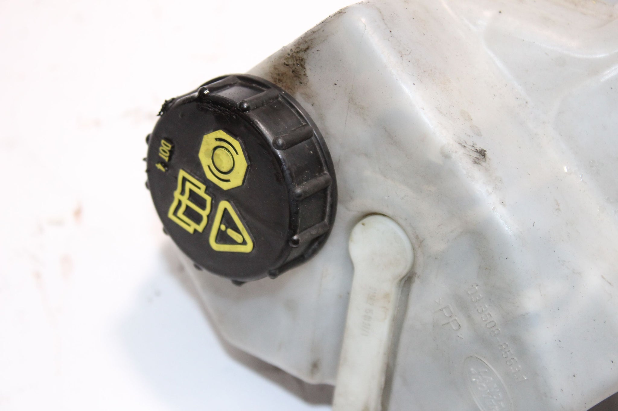 2015 RANGE ROVER EVOQUE 2.0 Brake Servo Master Cylinder FK72-2B195-CE