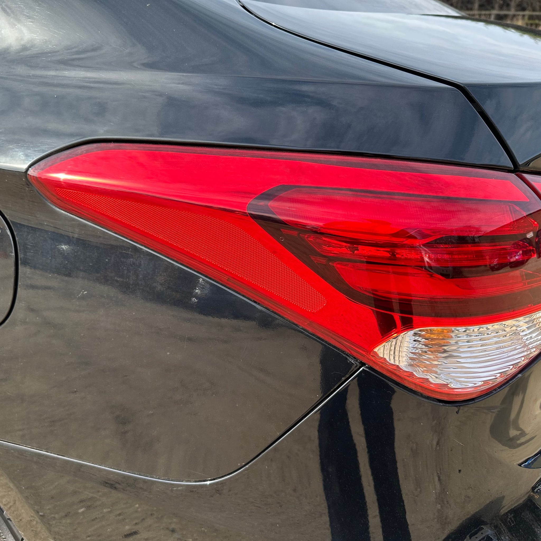 2019 HYUNDAI I40 LEFT SIDE REAR TAIL LIGHT