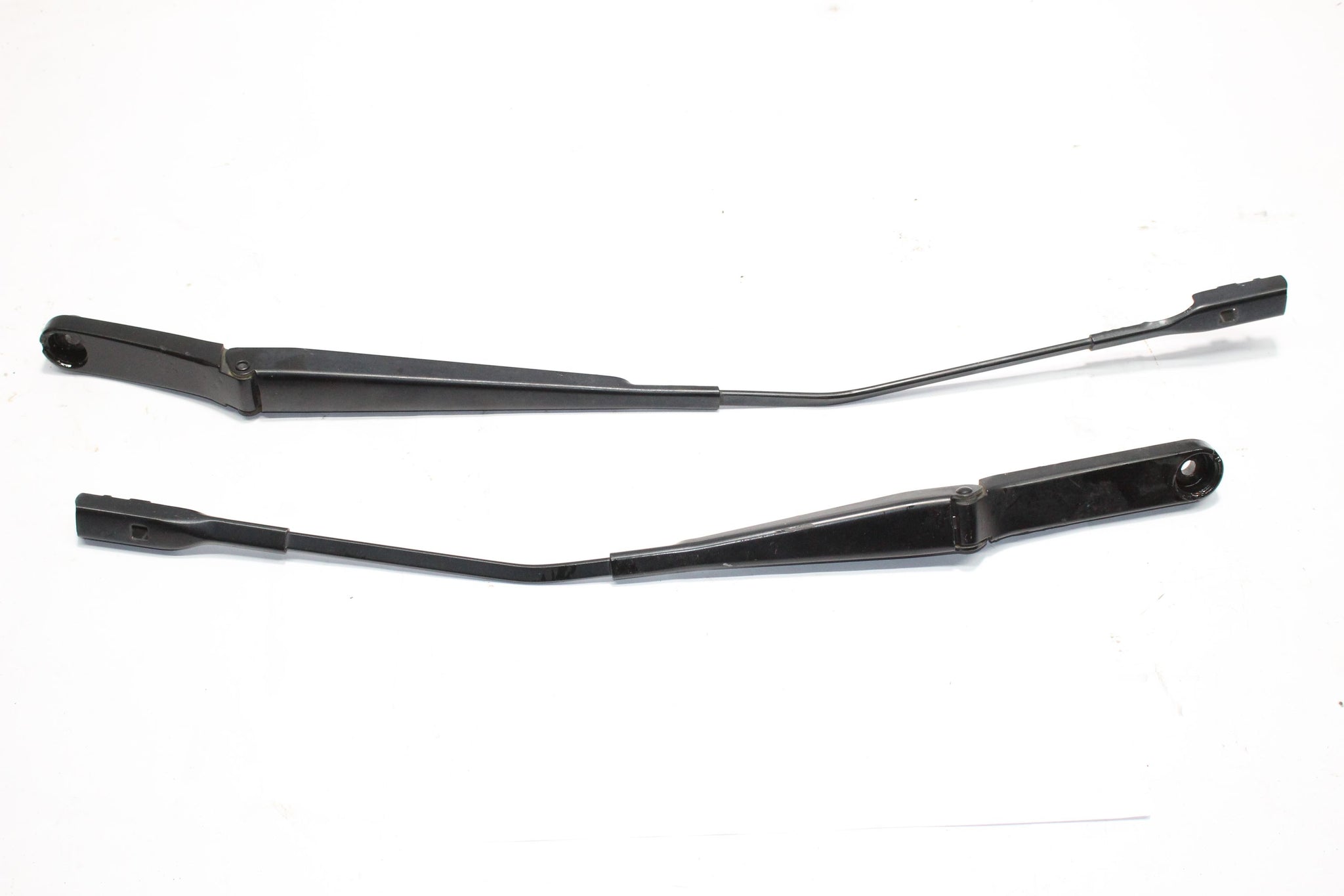 2011 AUDI A1 Wiper Arm Pair 8X2955408 8X2955407