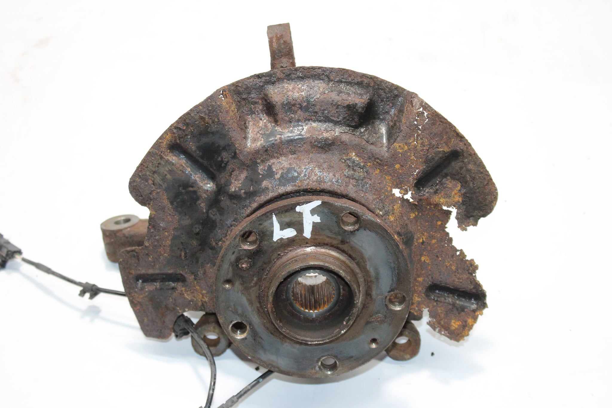 2013 SUZUKI SX4 S-CROSS 1.6 Left side Front Wheel Hub