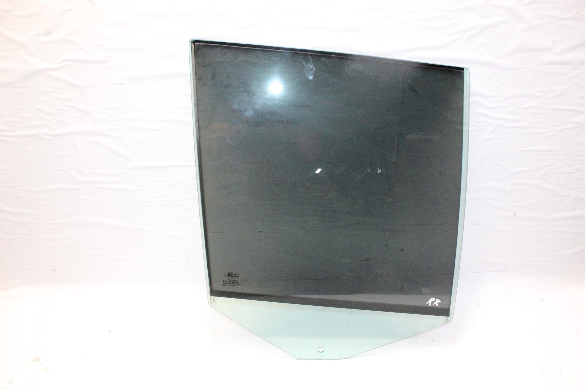 2006 Range Rover Vogue L322 right side rear door window glass