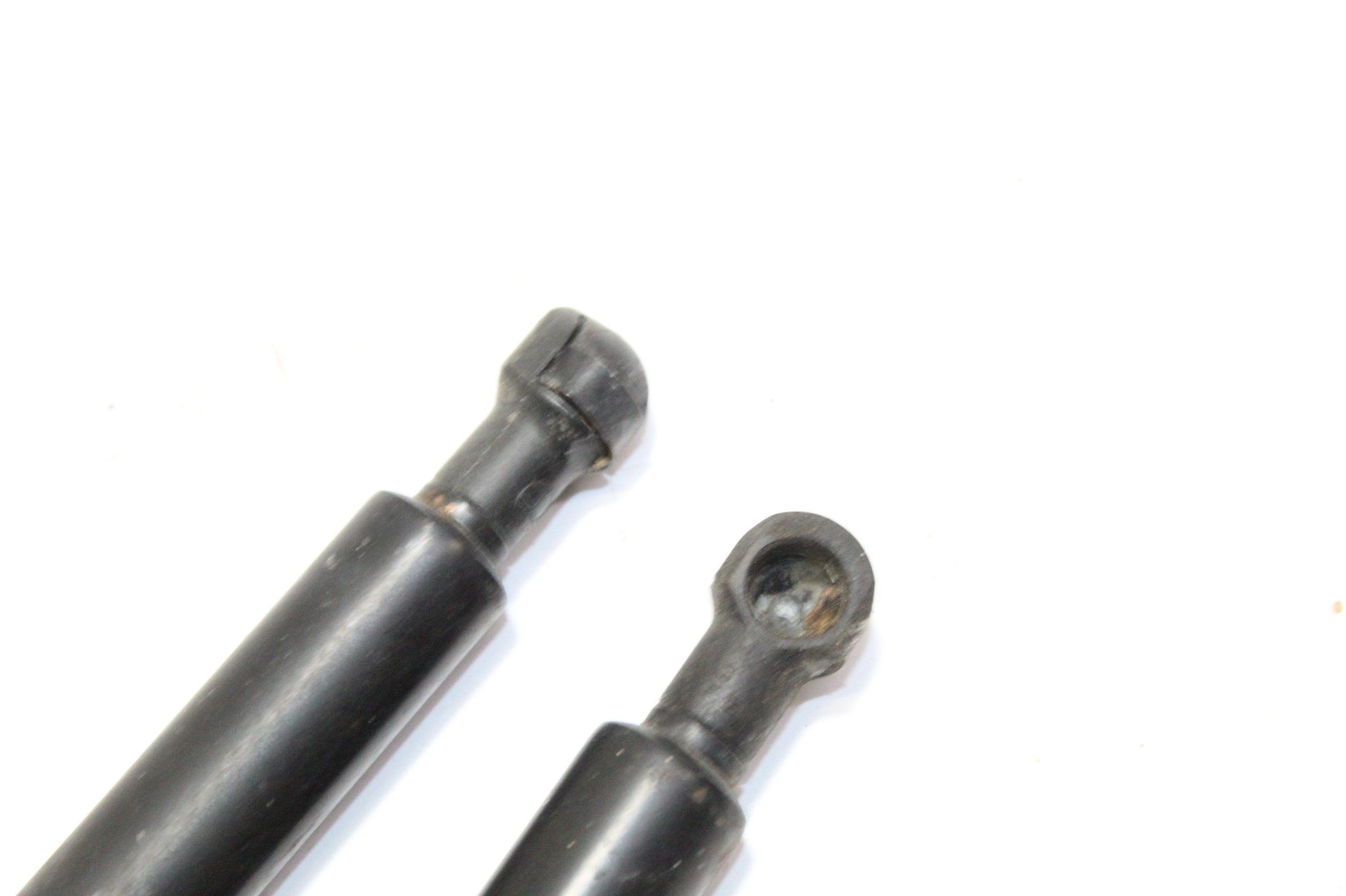 Jaguar XKR XK8 boot struts 2001