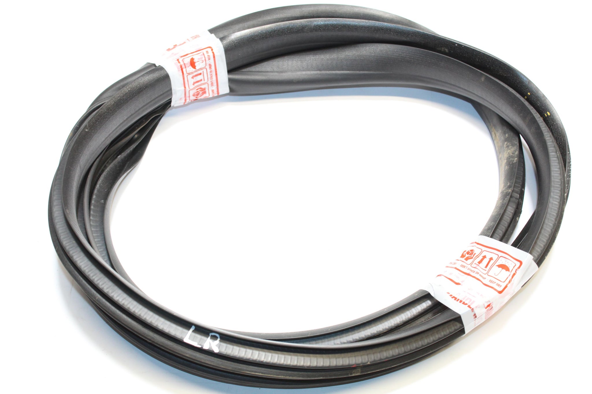 2015 RENAULT CAPTUR Left side Rear Door Seal Rubber