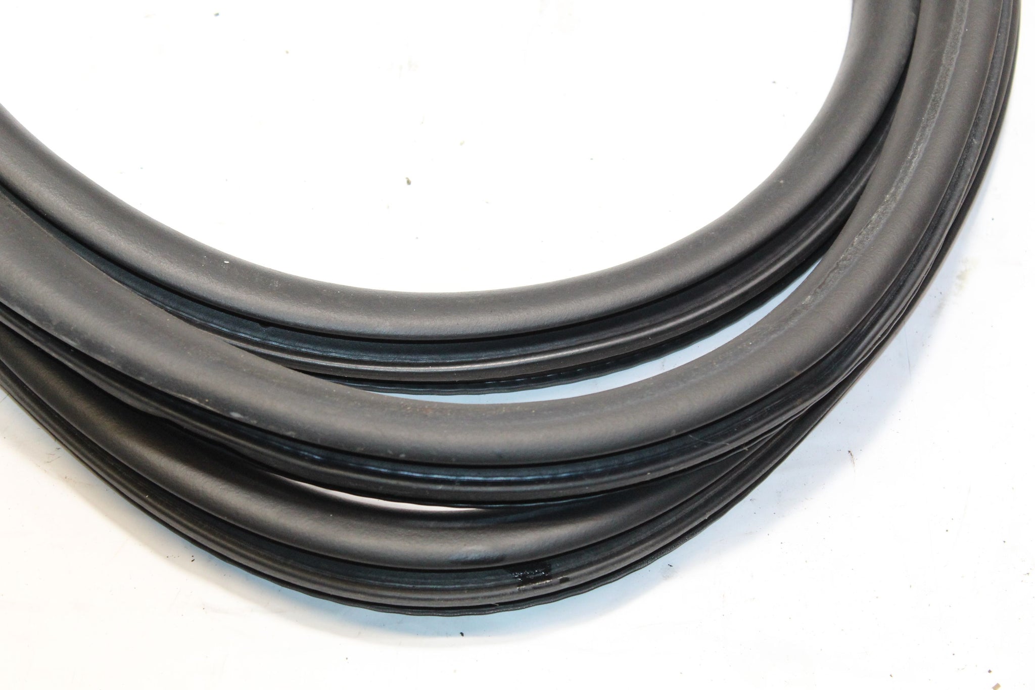 2015 CITROEN C4 GRAND PICASSO Right side Rear Door Seal Rubber
