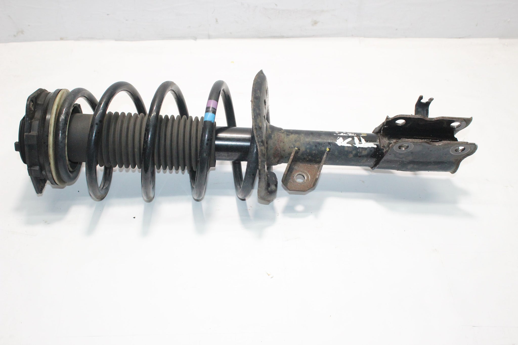 2012 NISSAN QASHQAI +2 1.5 Right side Front Suspension Leg