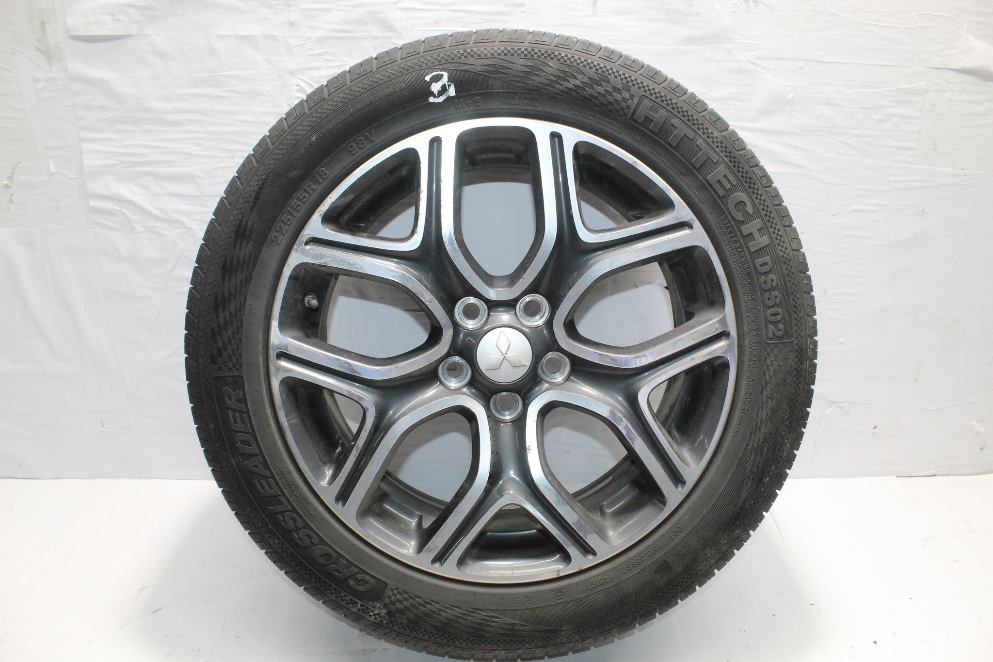 2014 MITSUBISHI OUTLANDER MK3 225 / 55 R18 5.9MM