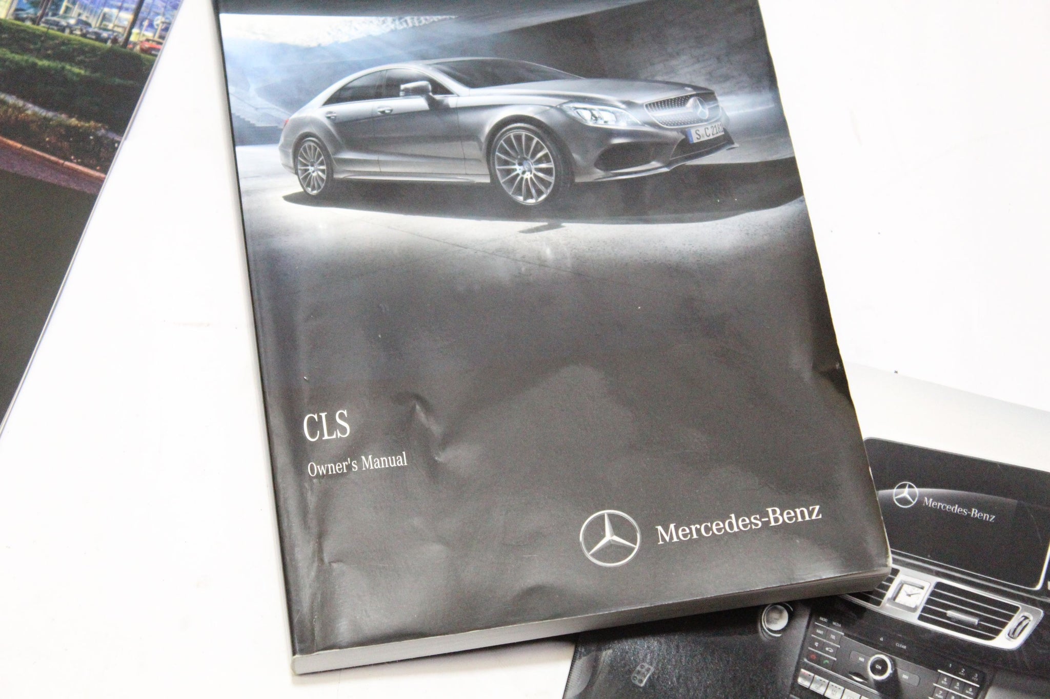 2016 MERCEDES CLS Class C218 W218 Owners Manual Wallet