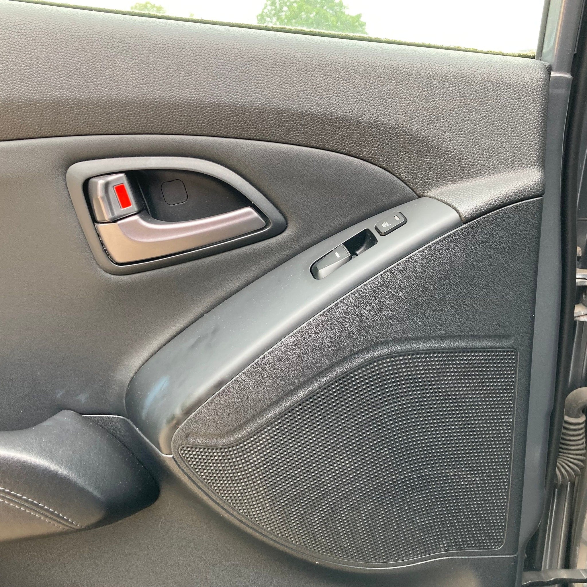 2013 HYUNDAI IX35 Passenger side Rear Complete Door GREY