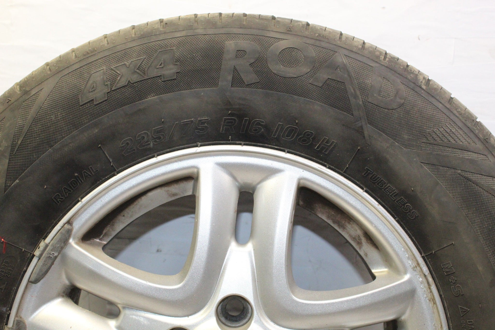 2007 Land Rover Freelander 2 ALLOY WHEEL WITH TYRE 225 / 75 R16 5.3MM