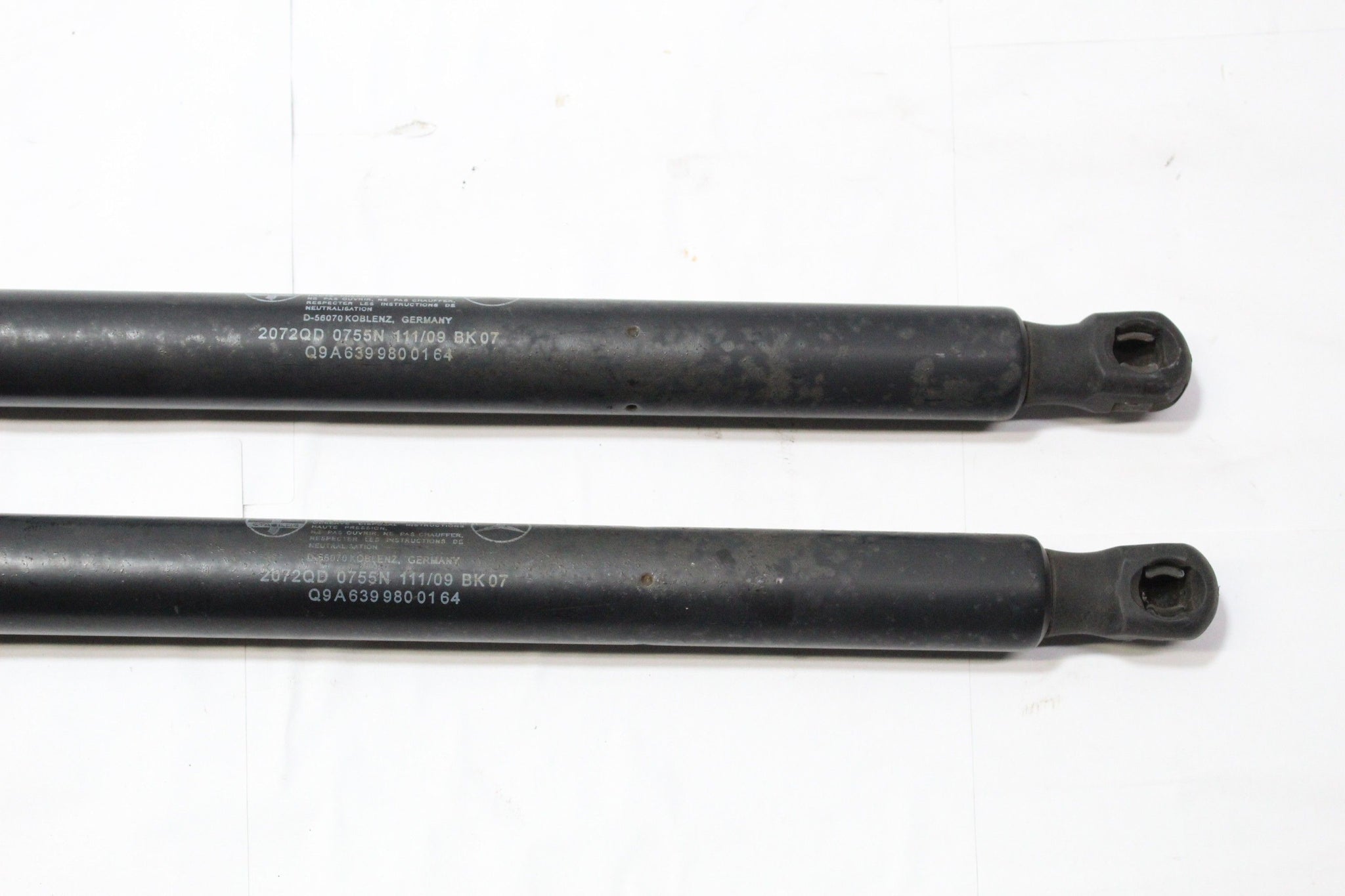 2009 MERCEDES VITO W639 Tailgate Struts Pair A6399800164