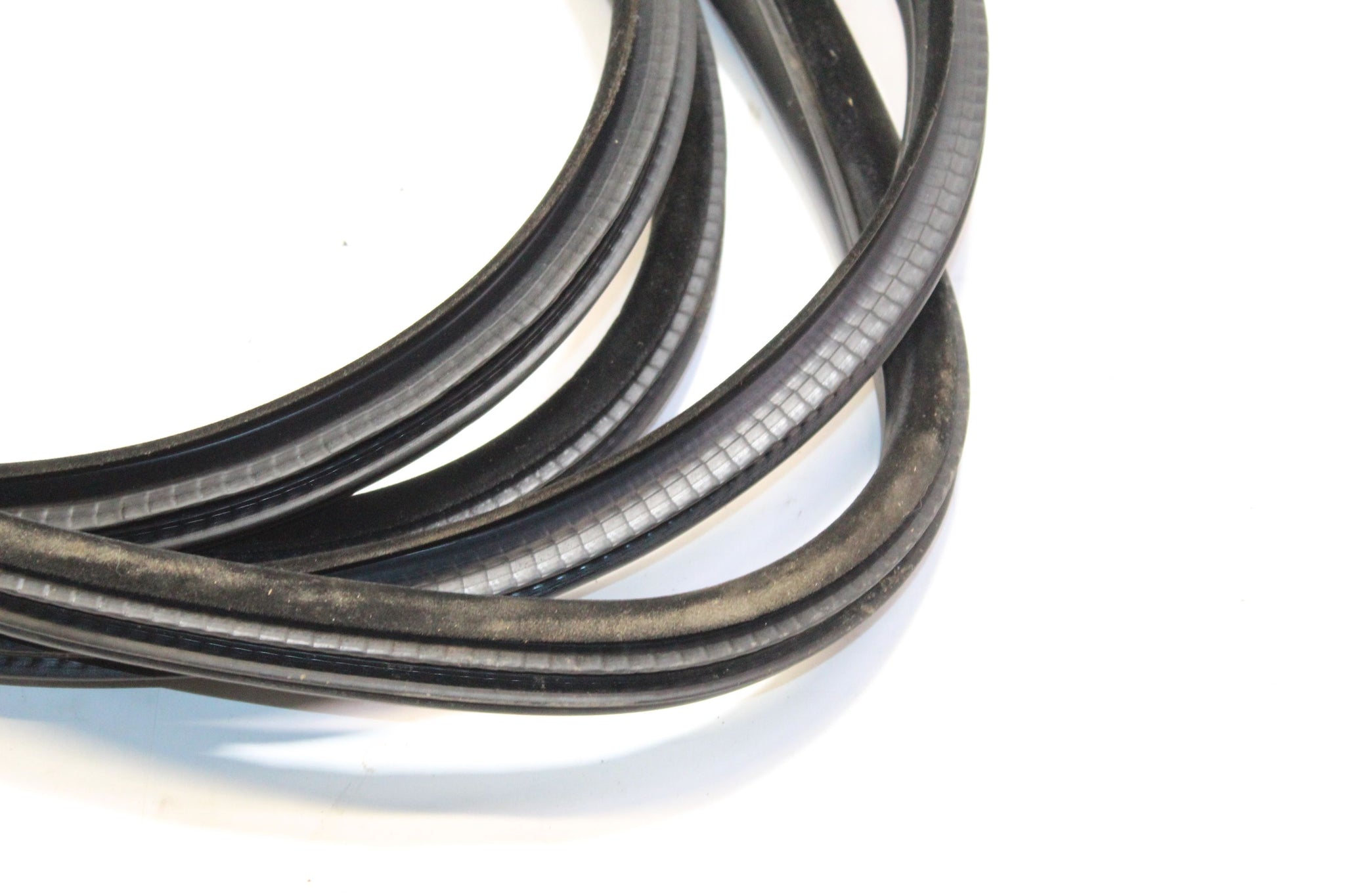 2011 RANGE ROVER VOGUE L322 Left side Front Door Seal Rubber