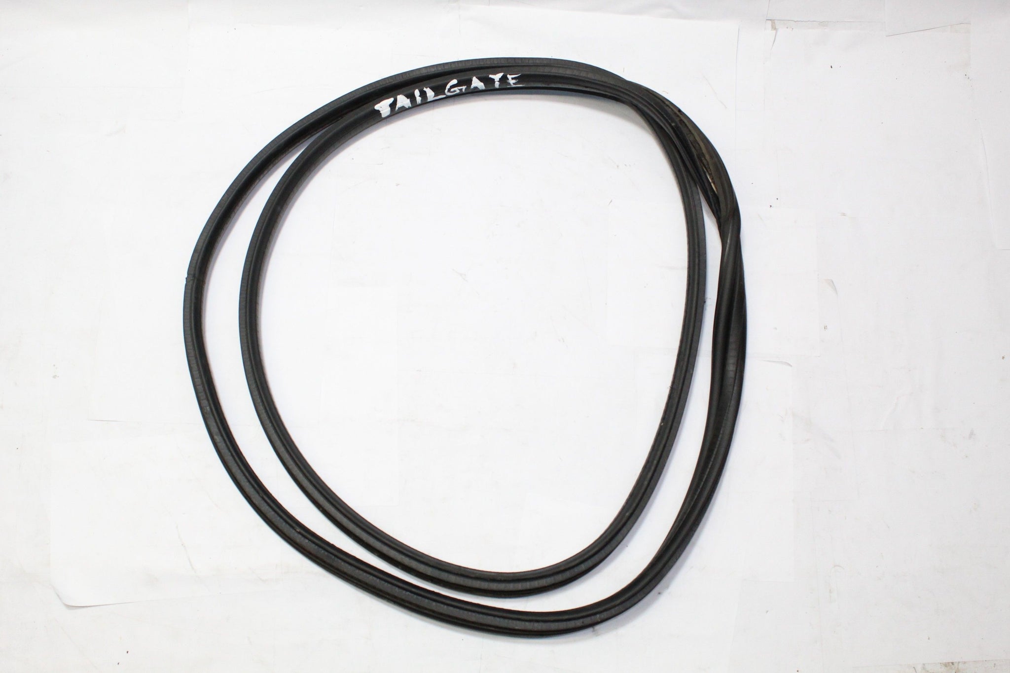 2011 PEUGEOT 107 Rear Tailgate Seal Rubber