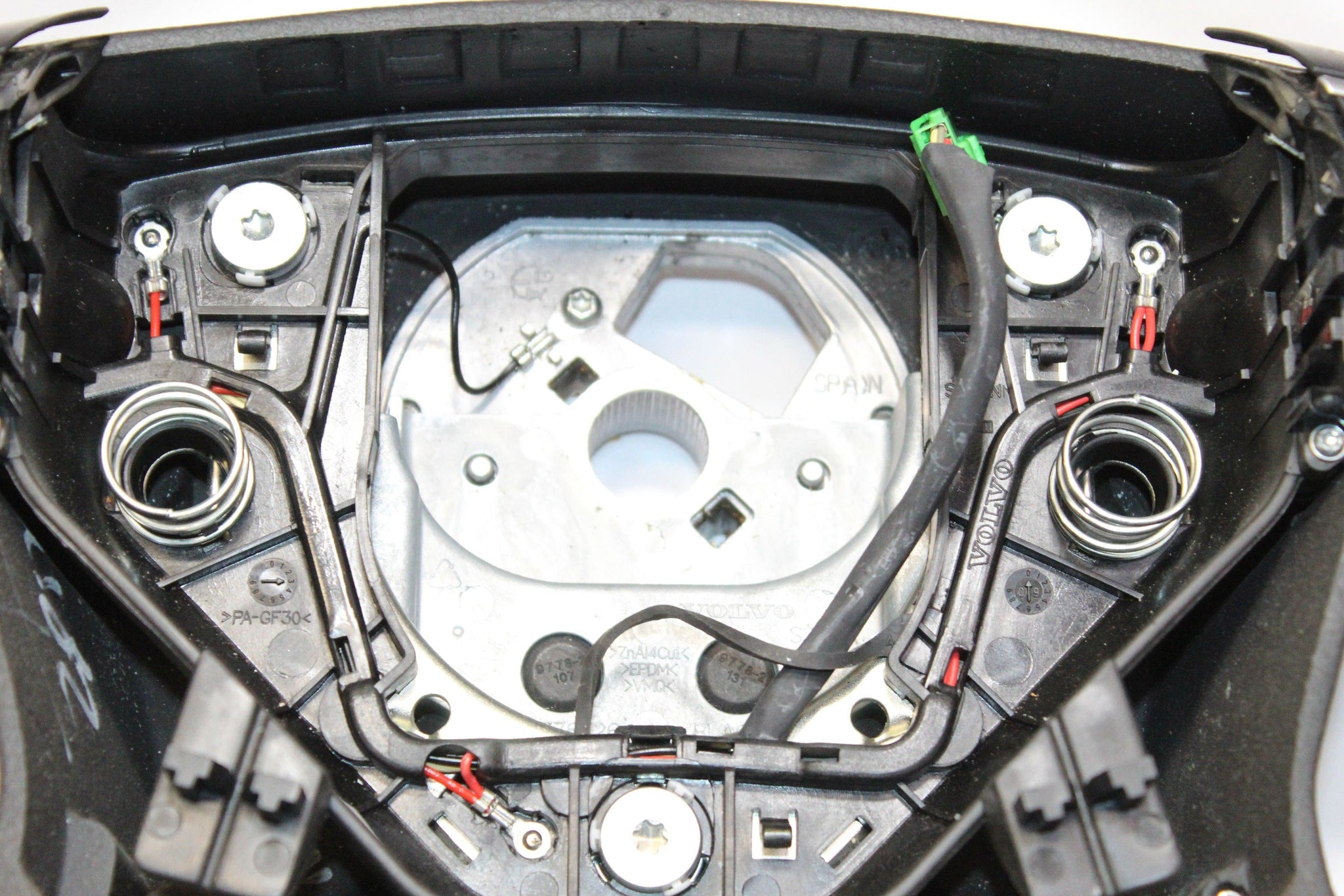 2010 Volvo XC90 steering wheel multifunction