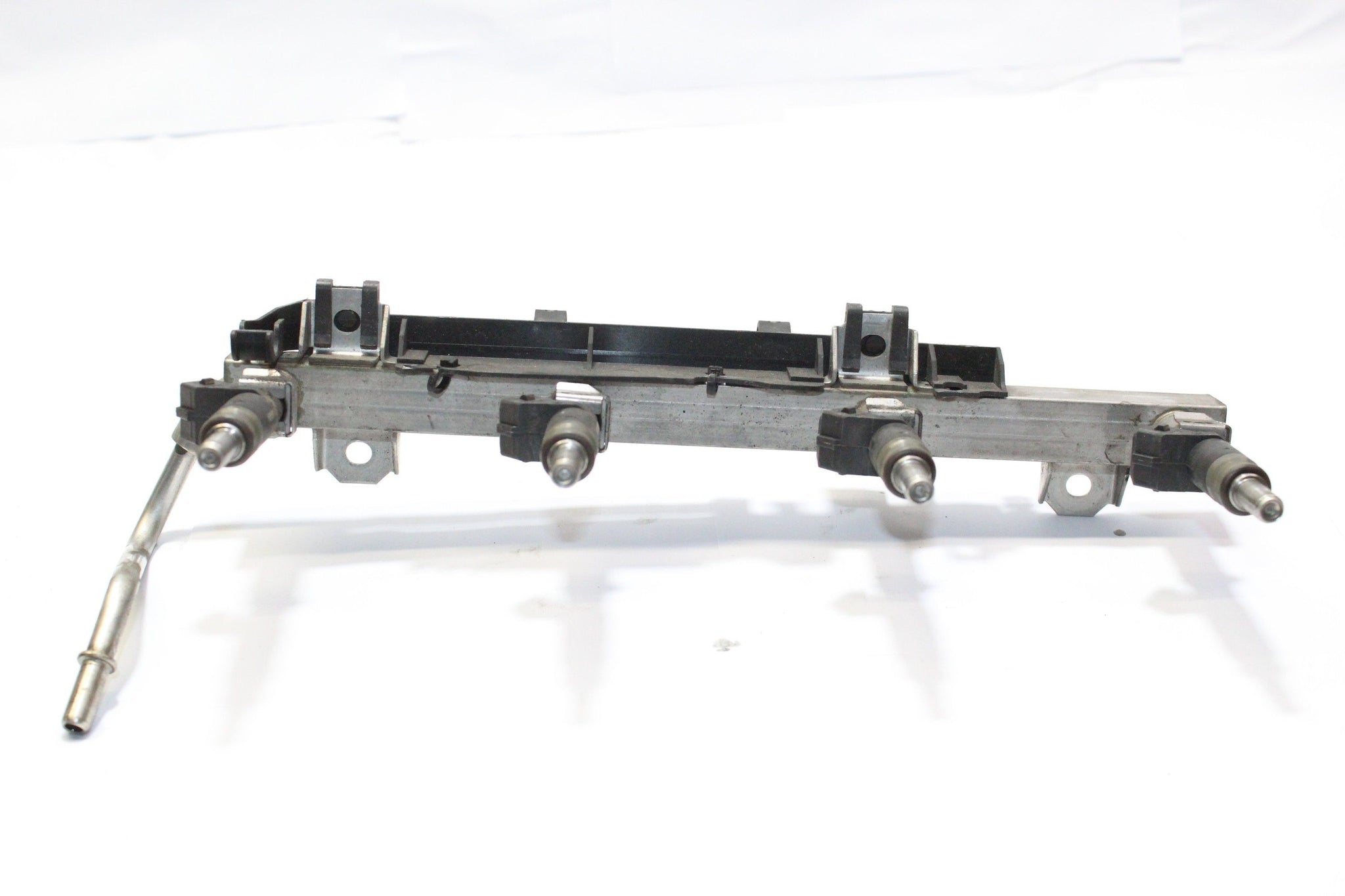 2006 BMW Z4 2.0 Fuel Injector Rail with Injectors
