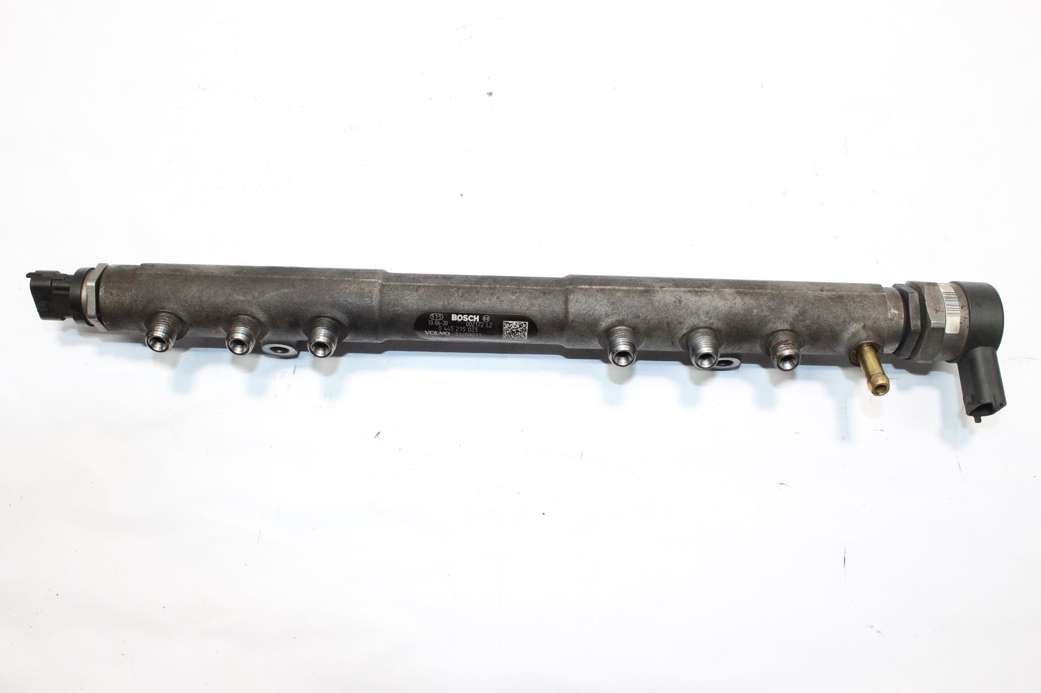 2010 VOLVO XC90 2.4 Diesel Fuel Injector Rail 31259011