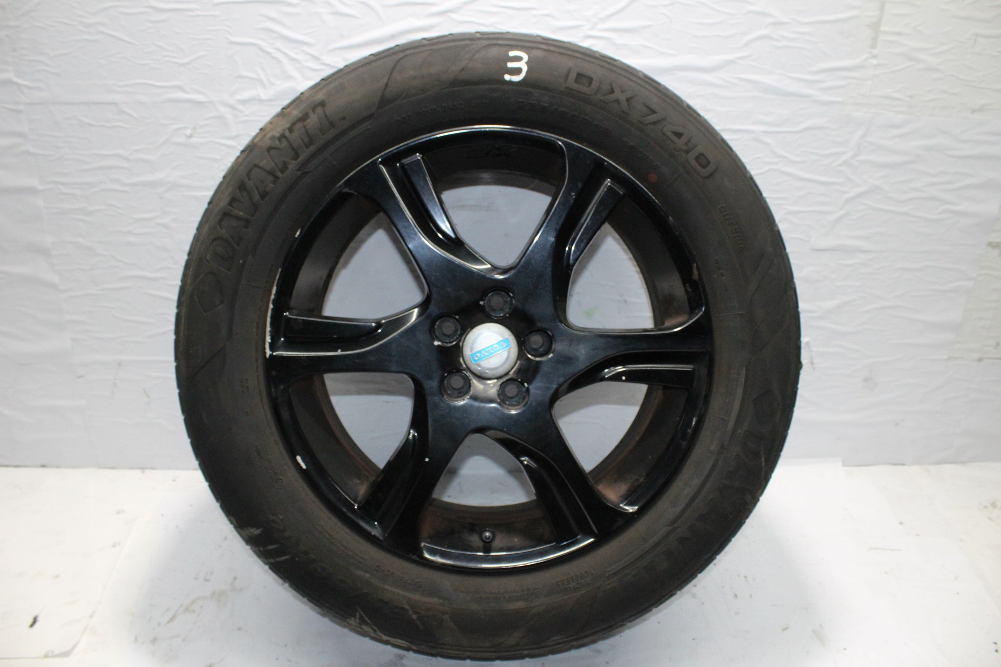 2012 VOLVO XC60 Alloy Wheel with Tyre 235 / 60 R18 3.3MM