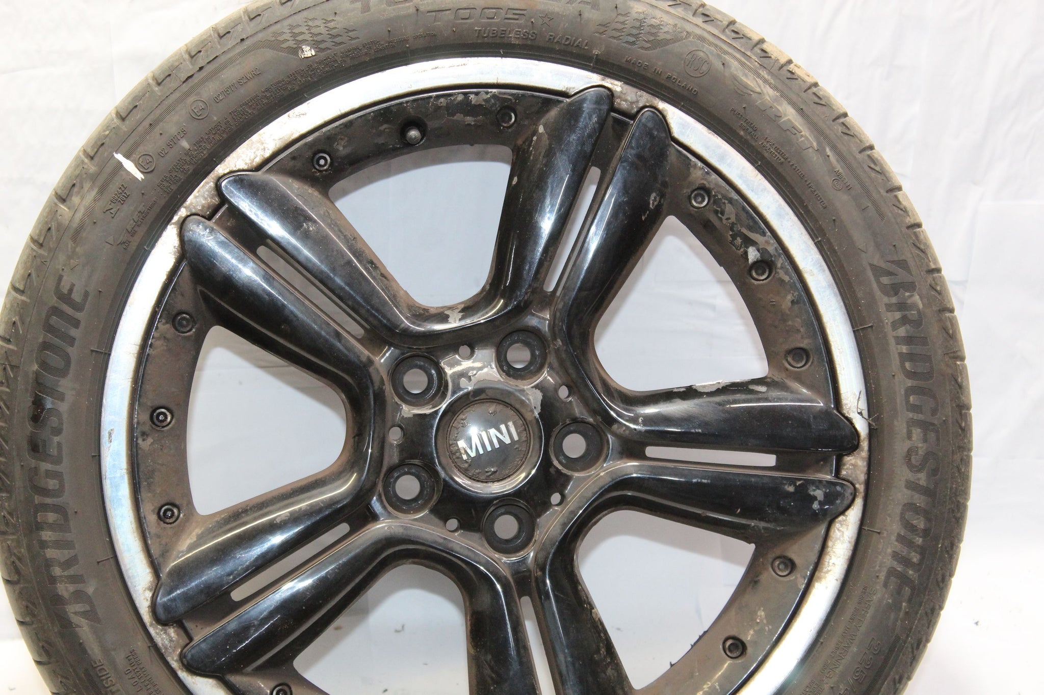 2014 MINI PACEMAN R61 Alloy Wheel with Tyre 225 / 45 R18 5.6MM