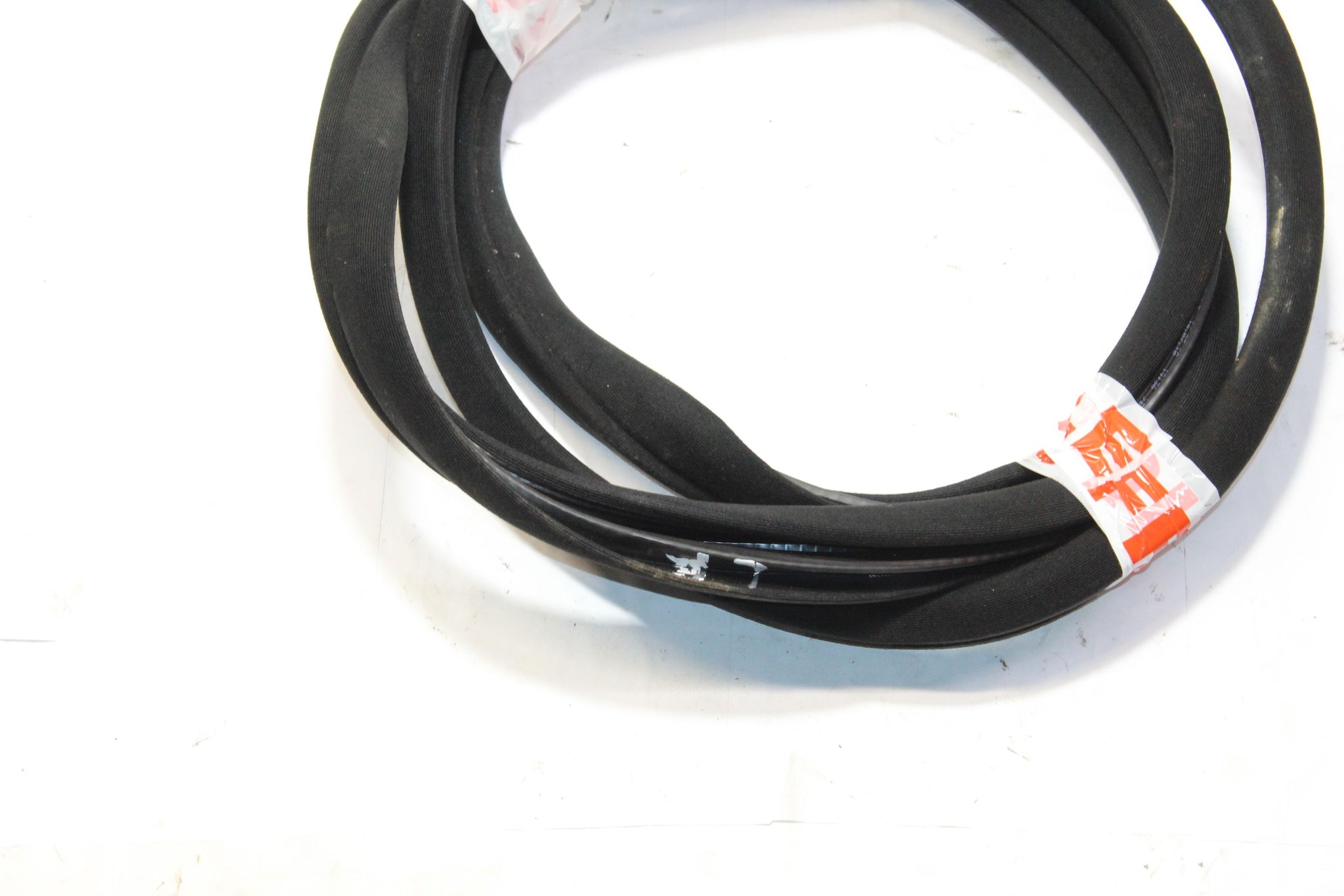 2010 MERCEDES C CLASS W204 Left side Front Door Seal Rubber