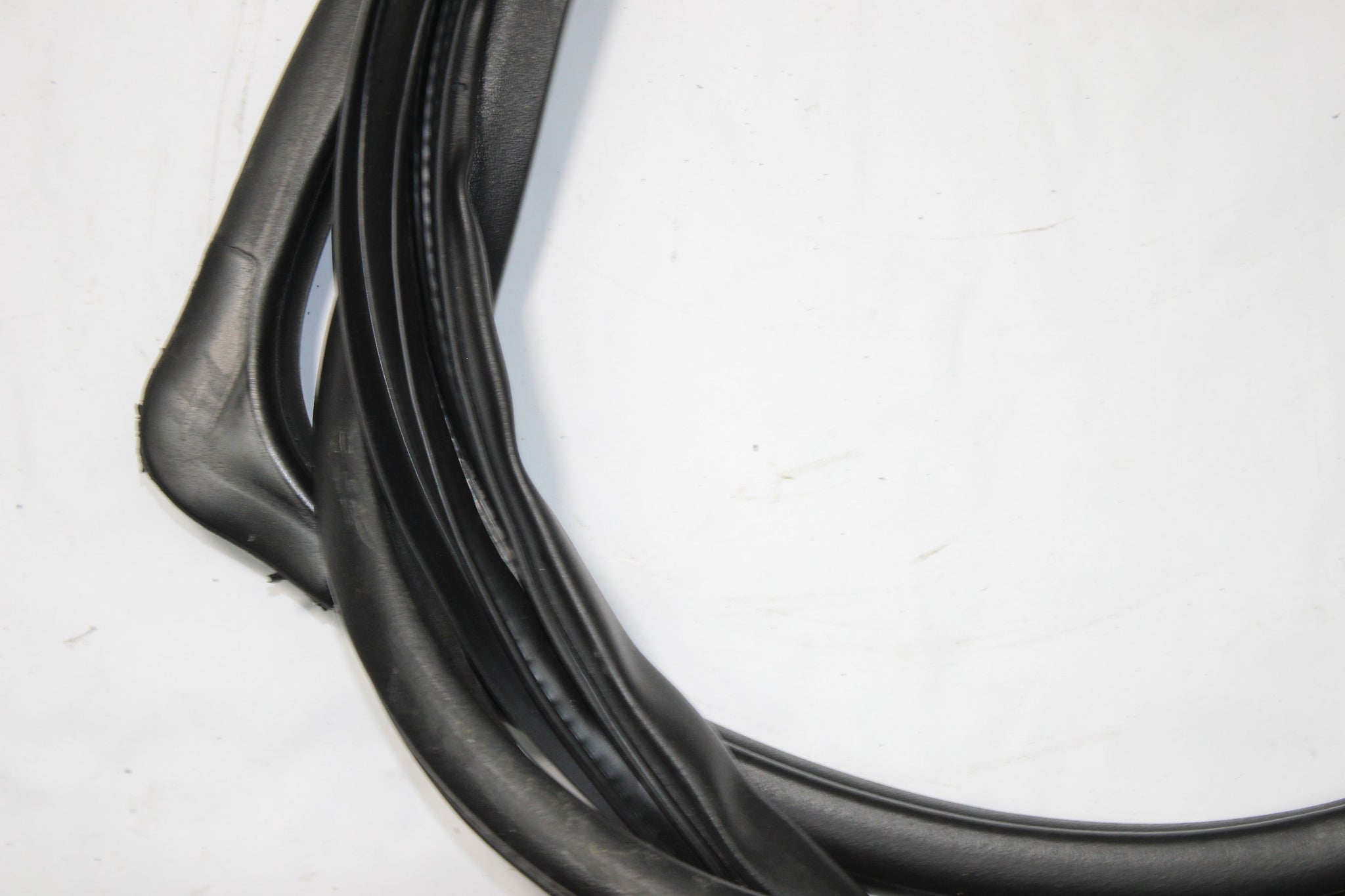2010 HONDA CRV MK3 Left side Rear Door Seal Rubber