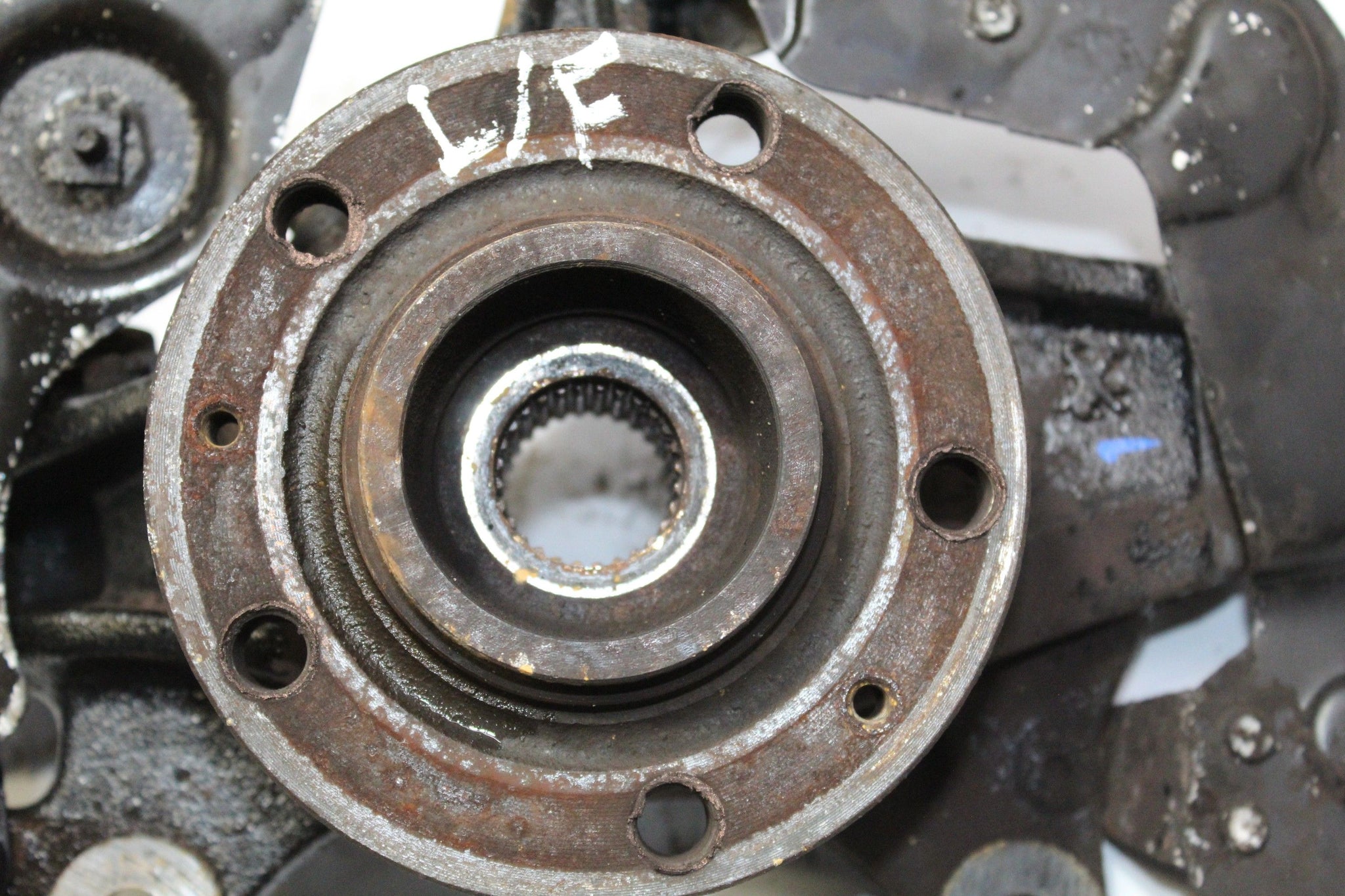 2015 CITROEN C4 1.6 Left side Front Wheel Hub