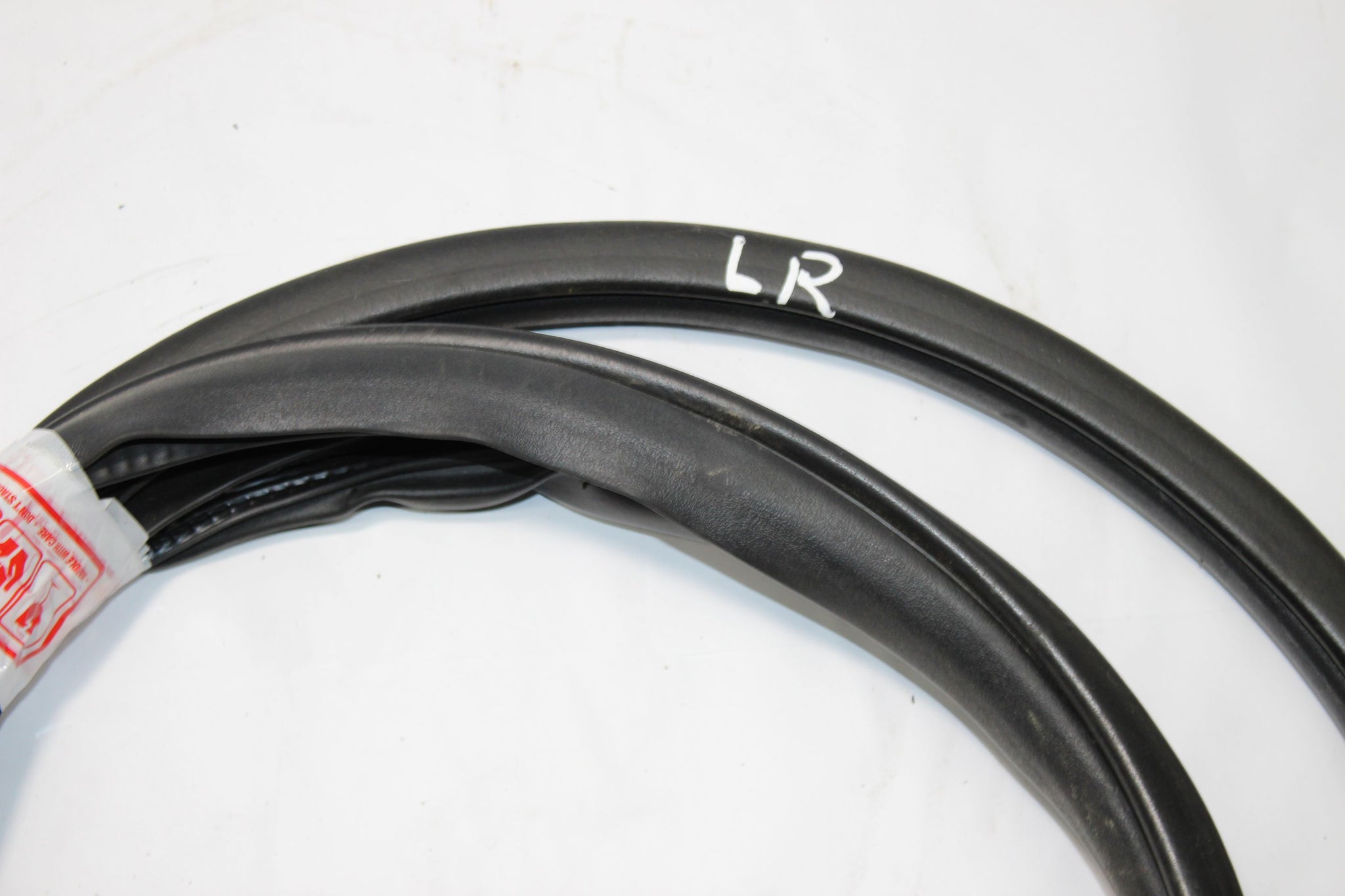 2010 HONDA CRV MK3 Left side Rear Door Seal Rubber