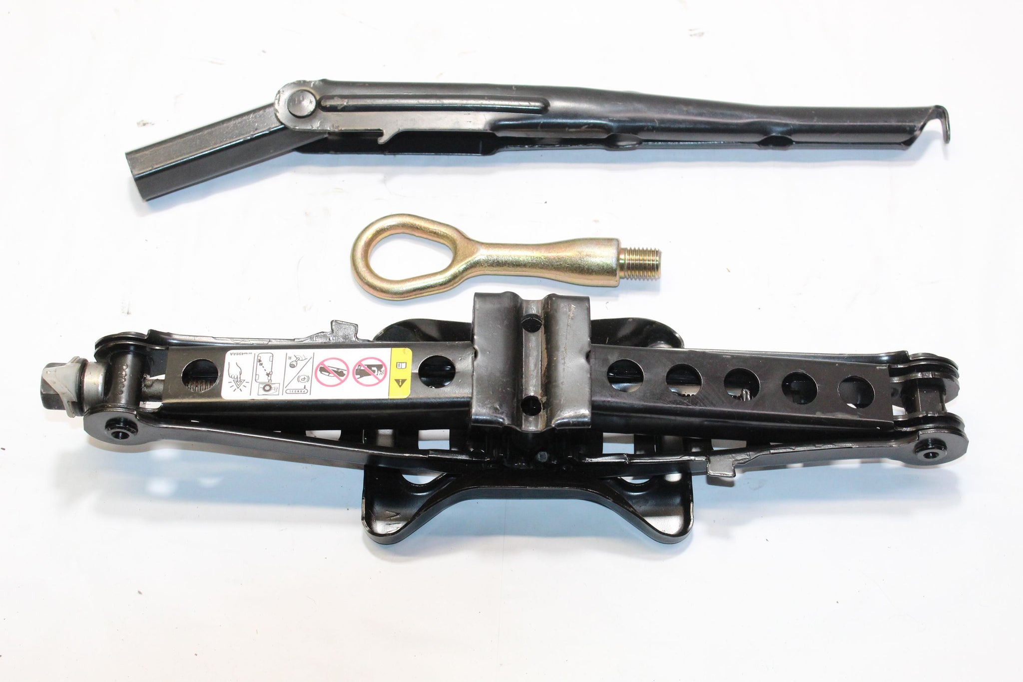2014 JEEP COMPASS JACK KIT WHEEL BRACE TOWING EYE