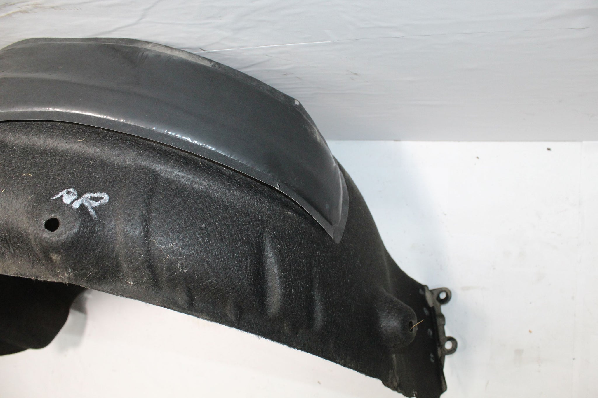 2012 MERCEDES B CLASS W246 RIGHT SIDE REAR SPLASH GUARD