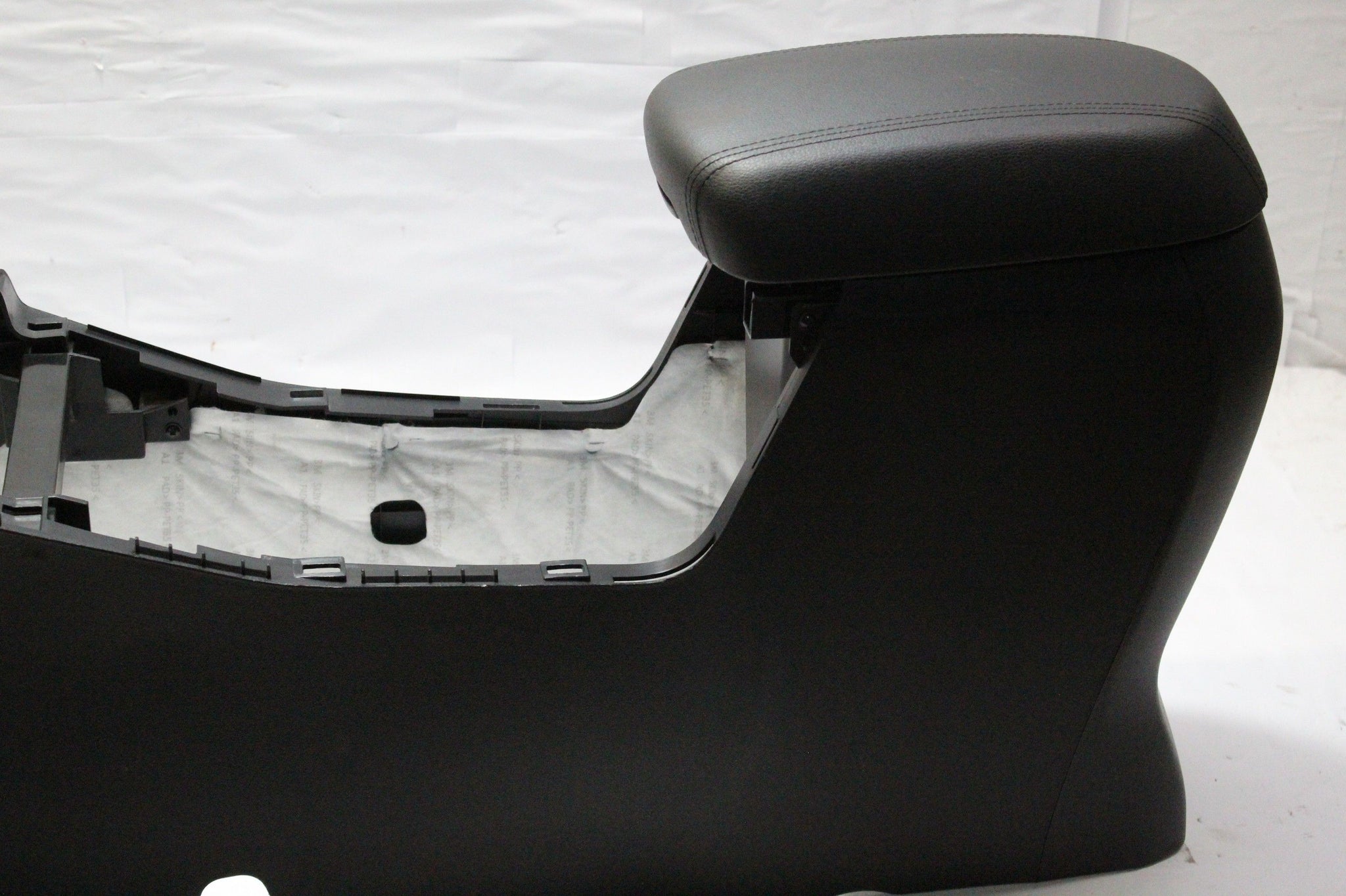 2014 KIA SPORTAGE Dashboard Centre Console with Armrest