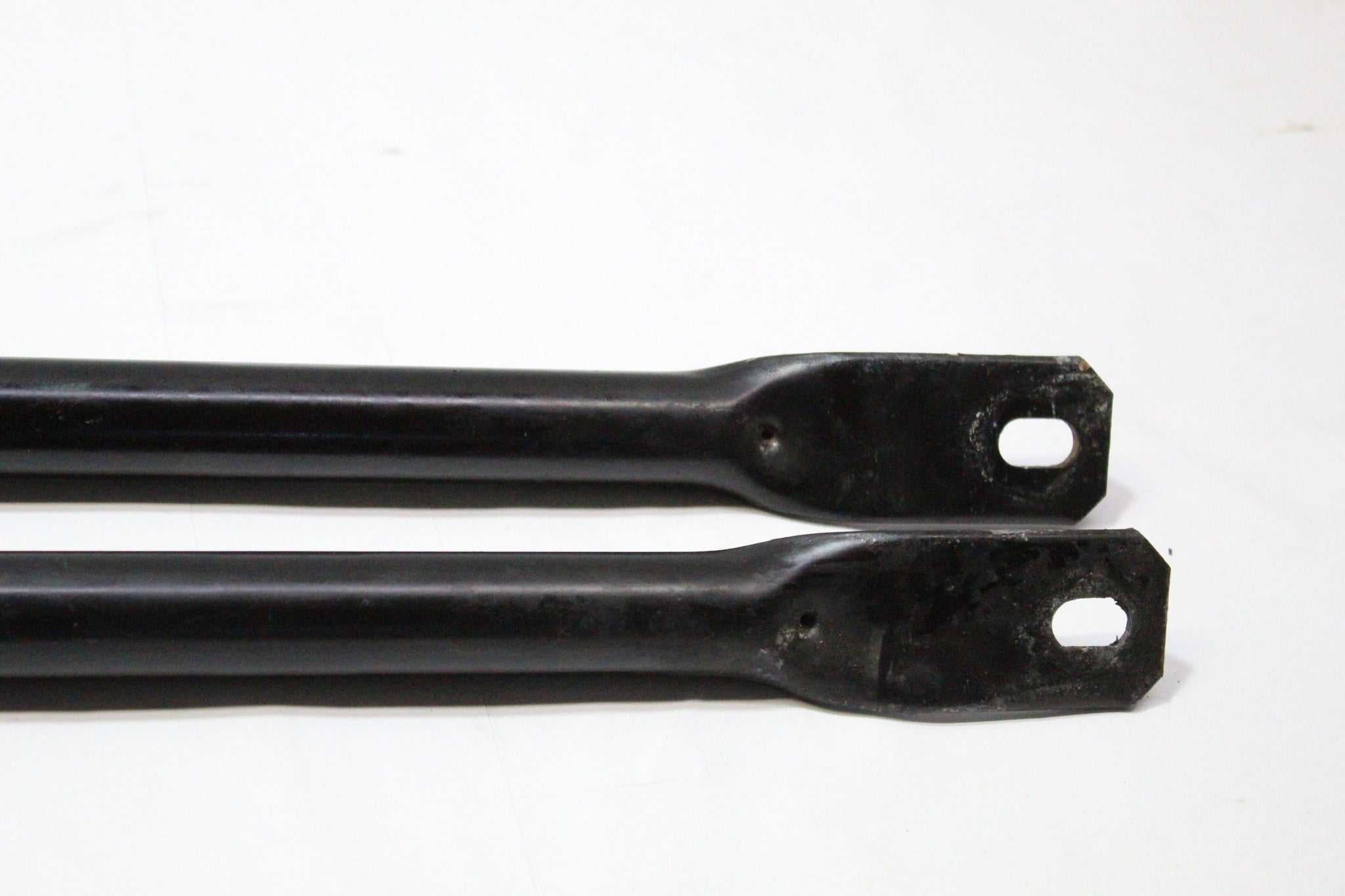 2006 BMW Z4 2.0 Cross Braces Under Bonnet