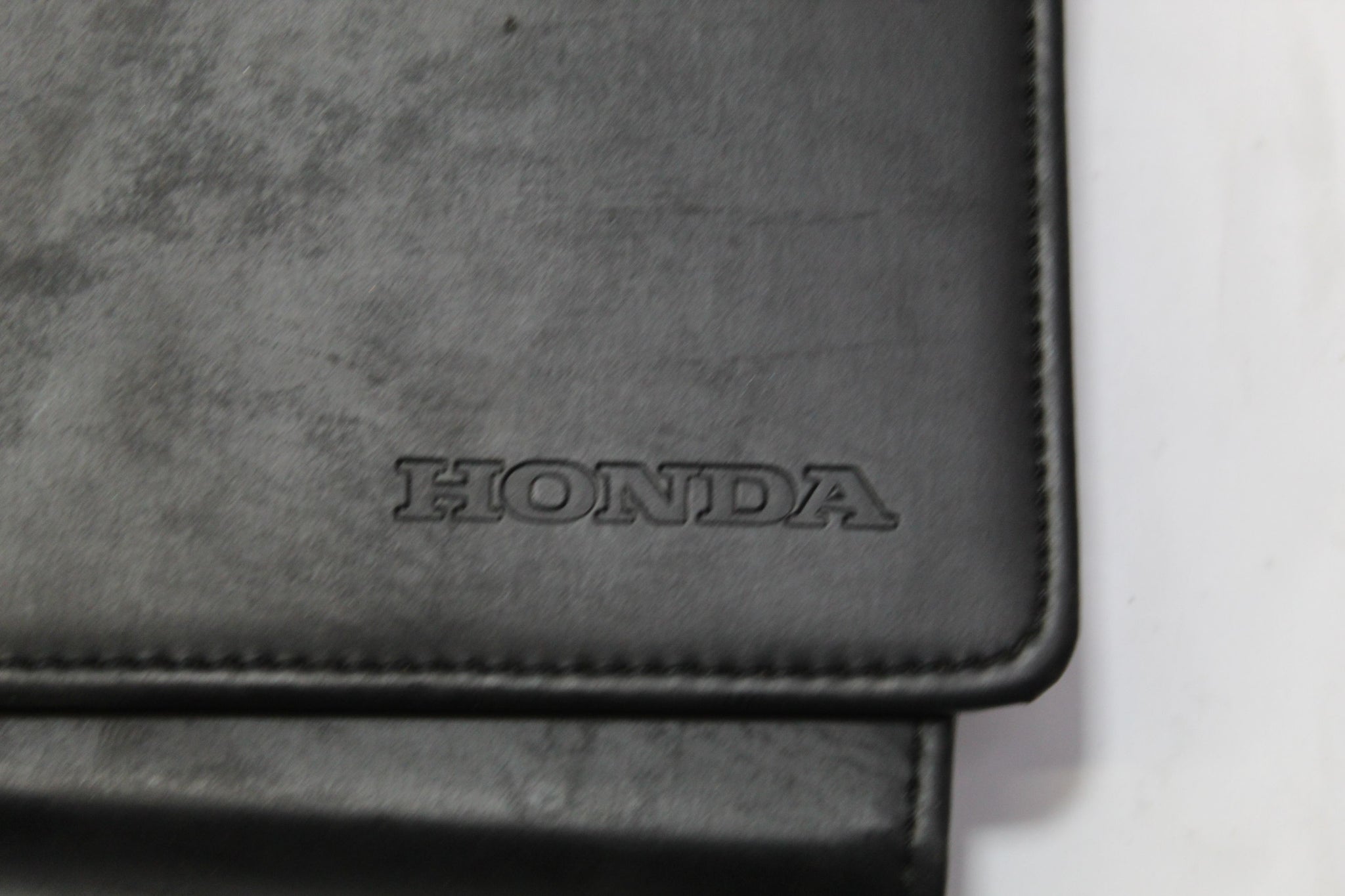 2010 HONDA CRV MK3 Owners Manual Handbook and Wallet