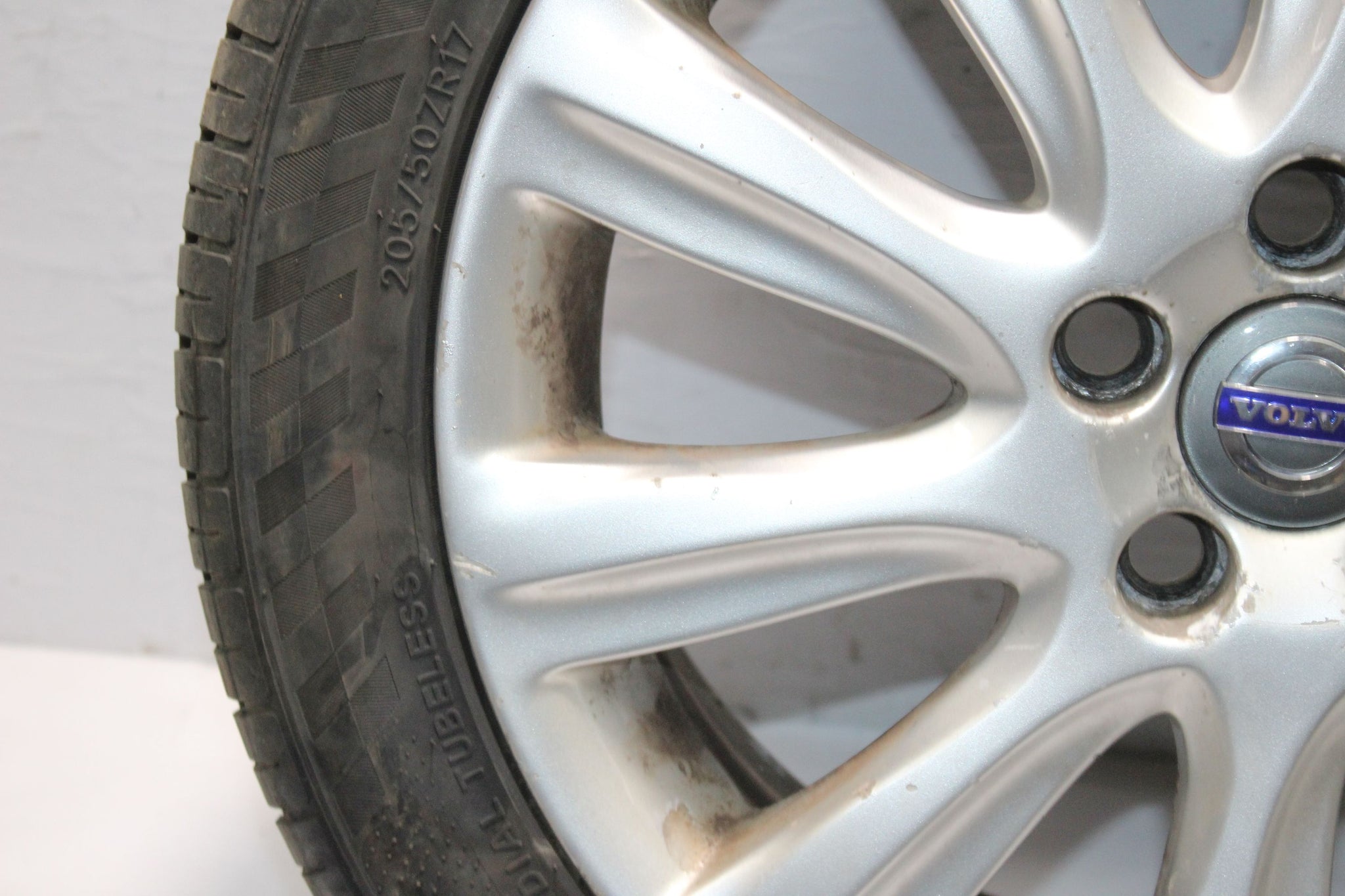 2013 VOLVO V40 Alloy Wheel with Tyre 205 / 50 R17 6.6MM
