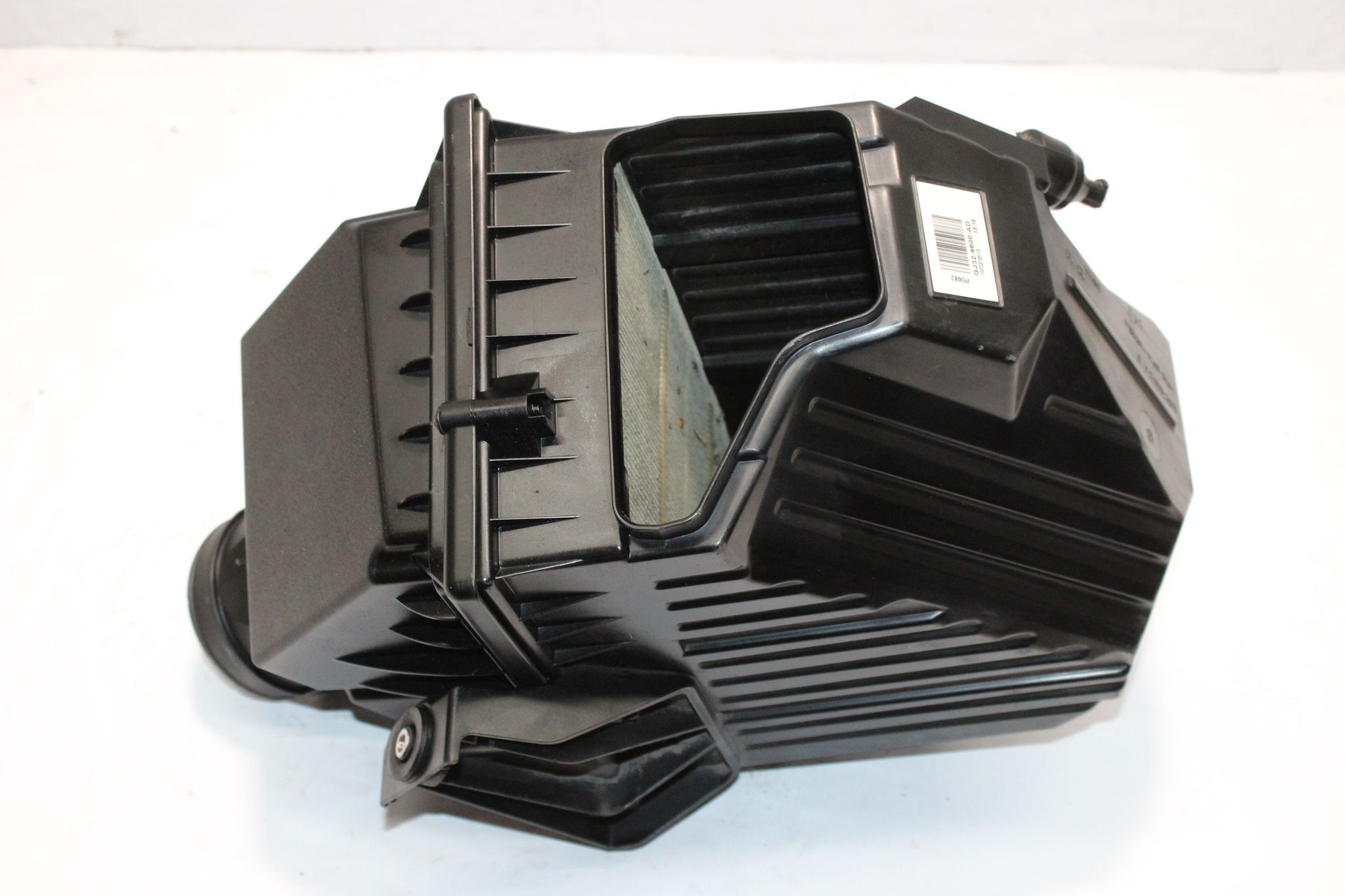 2016 RANGE ROVER EVOQUE 2.0 Air Filter Box and MAF GJ32-9600-AD