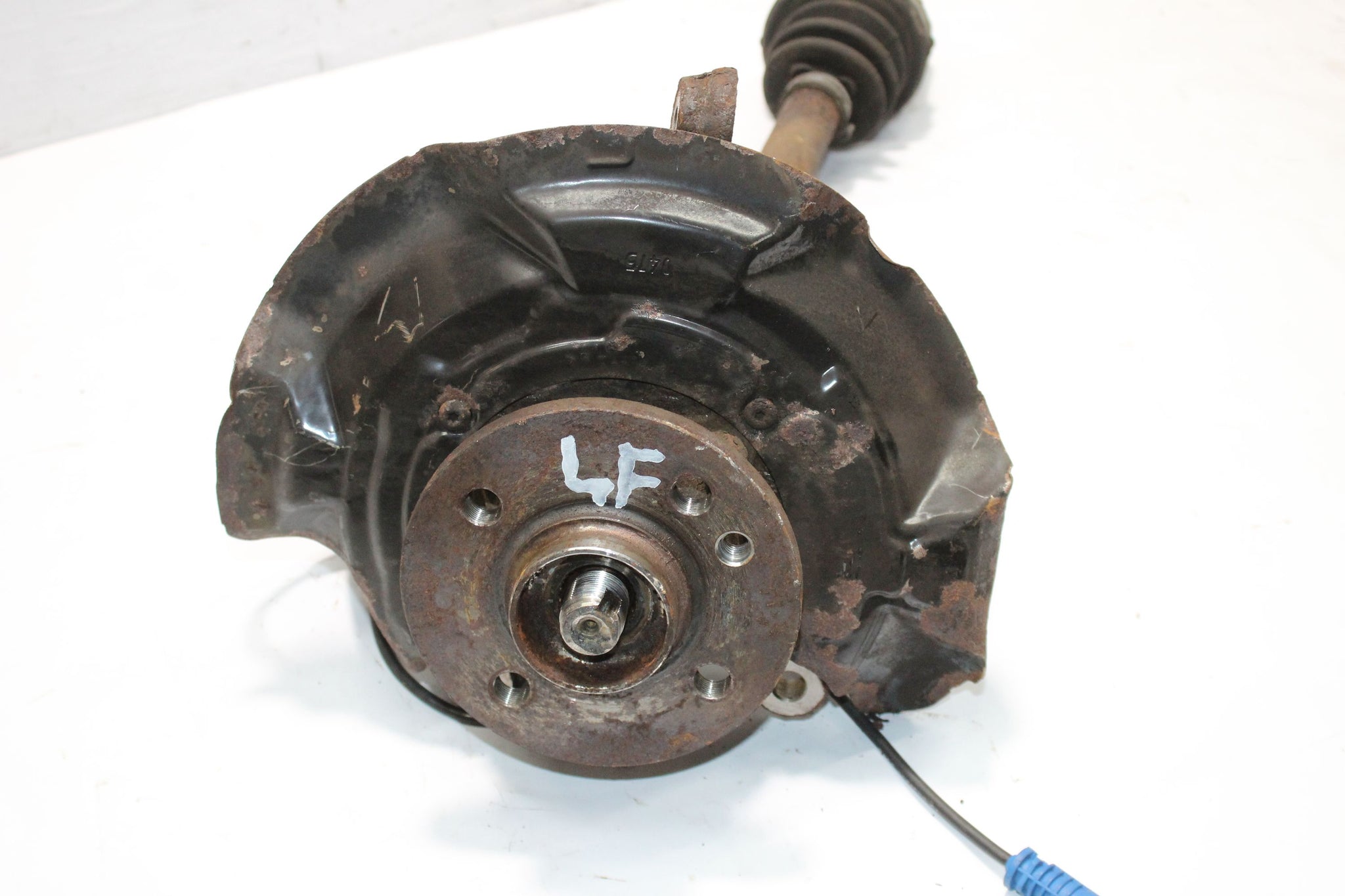 2015 MINI COOPER R58 1.6 Left side Front Wheel Hub and Driveshaft