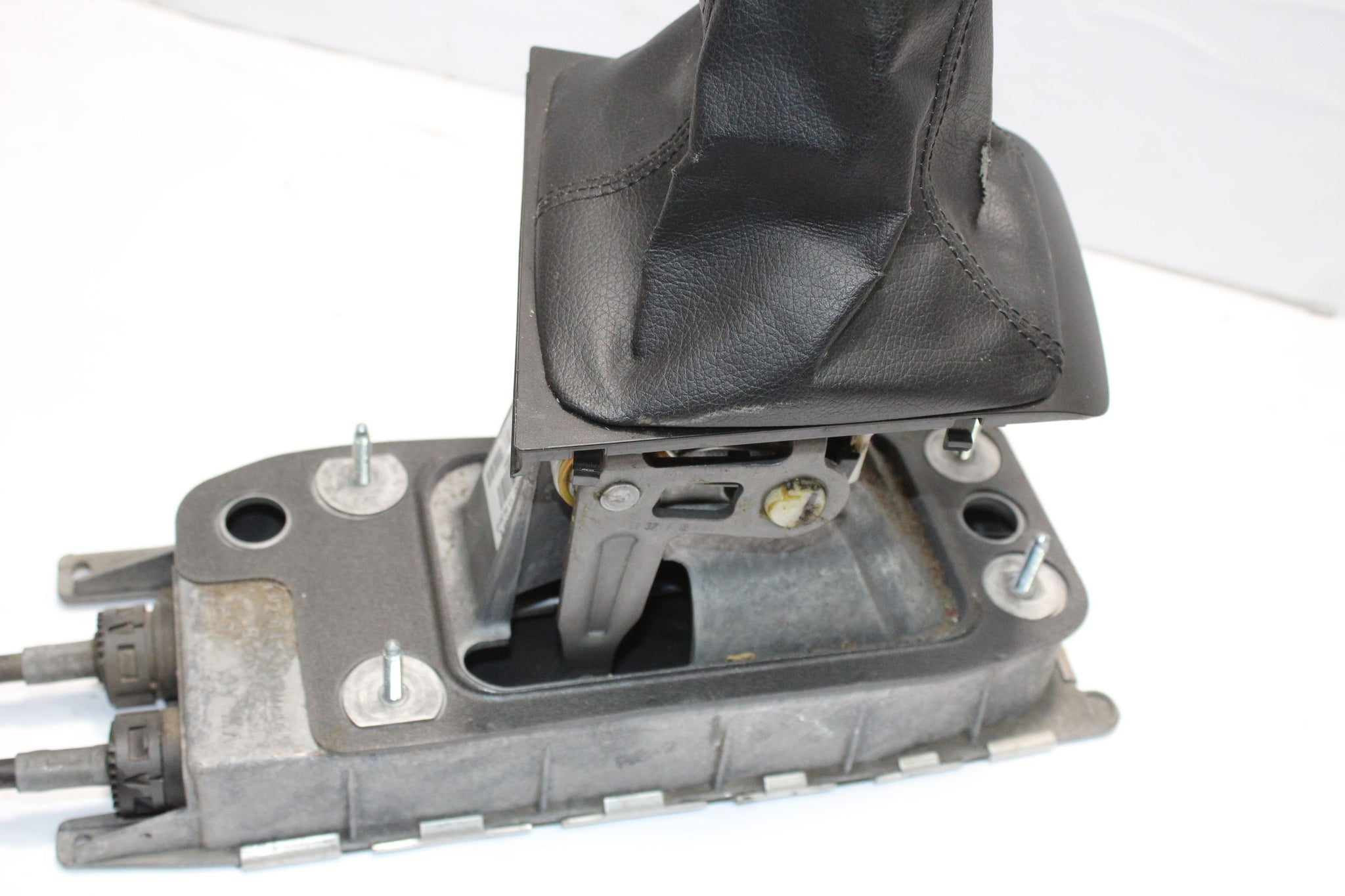 2013 SKODA YETI MANUAL 6 SPEED Gear Selector Shifter Linkage Cable 1K0711061B