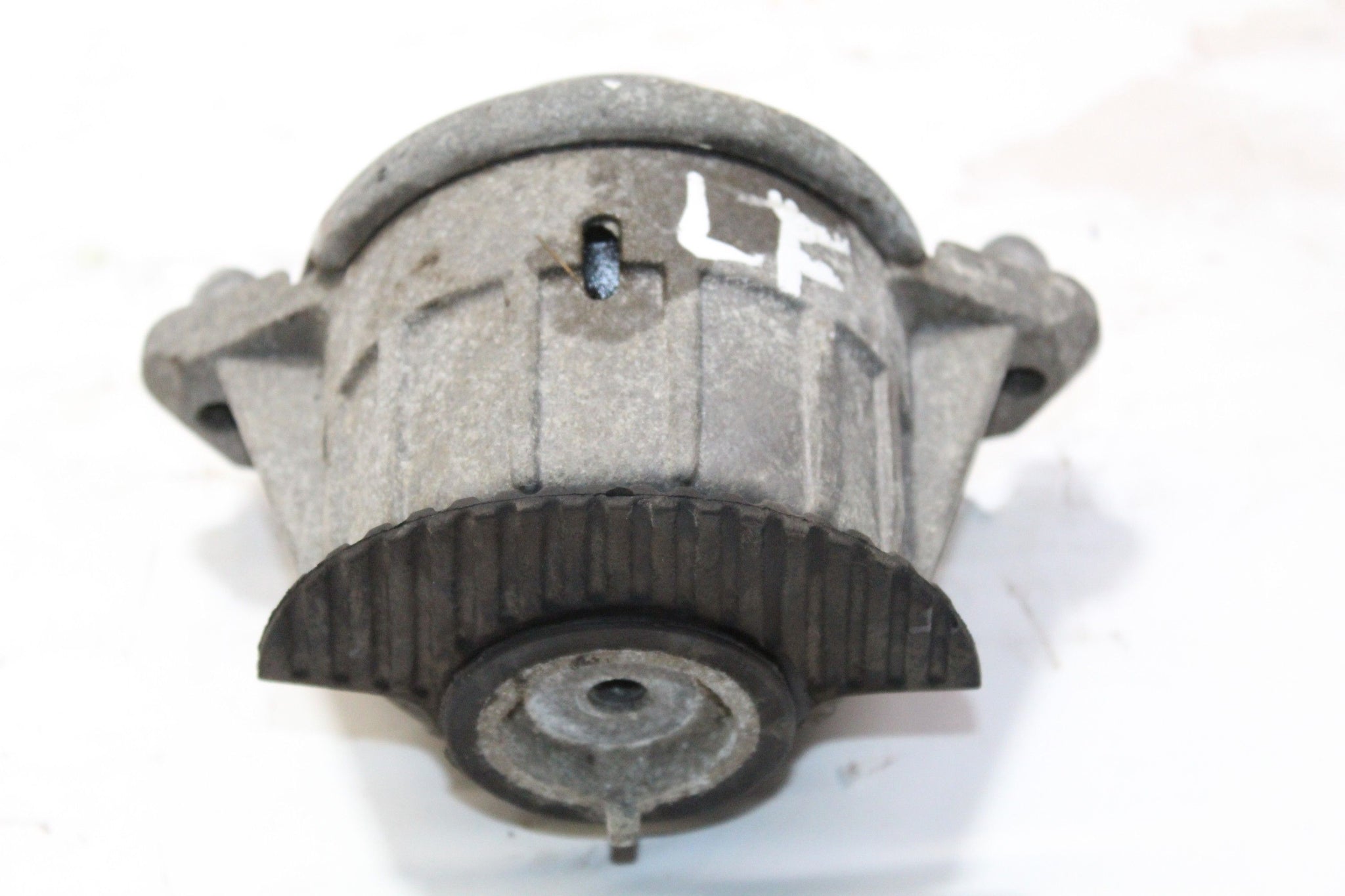 2011 Mercedes C Class W204 1.8 Petrol Engine Mount A2042400117