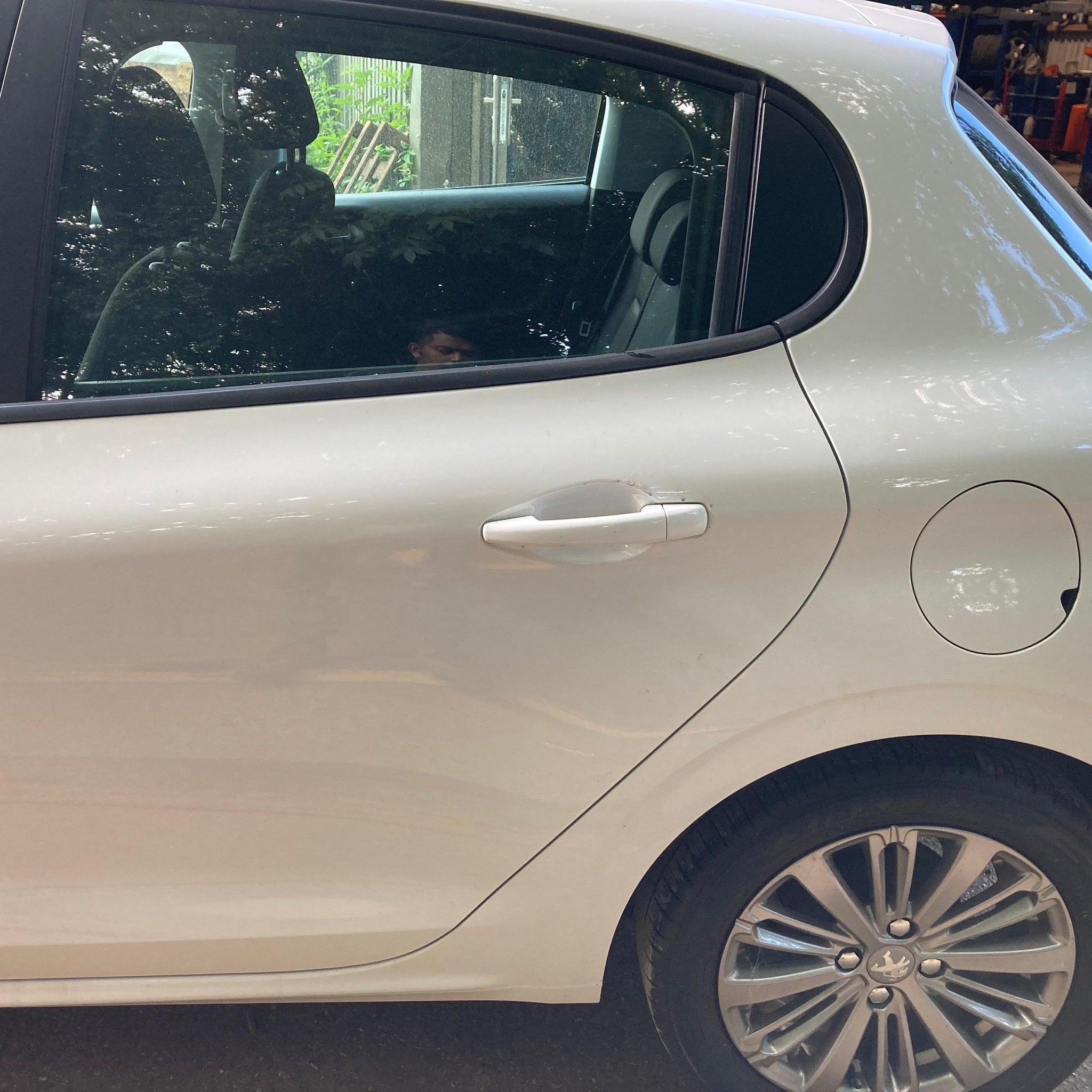 2018 PEUGEOT 208 Passenger side Rear Complete Door EWP WHITE