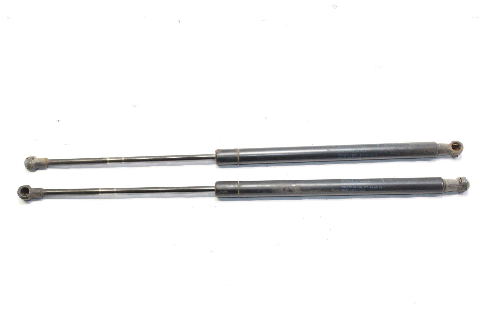 2009 LAND ROVER DISCOVERY 4 Tailgate Strut Pair 8H22-106A10-BA