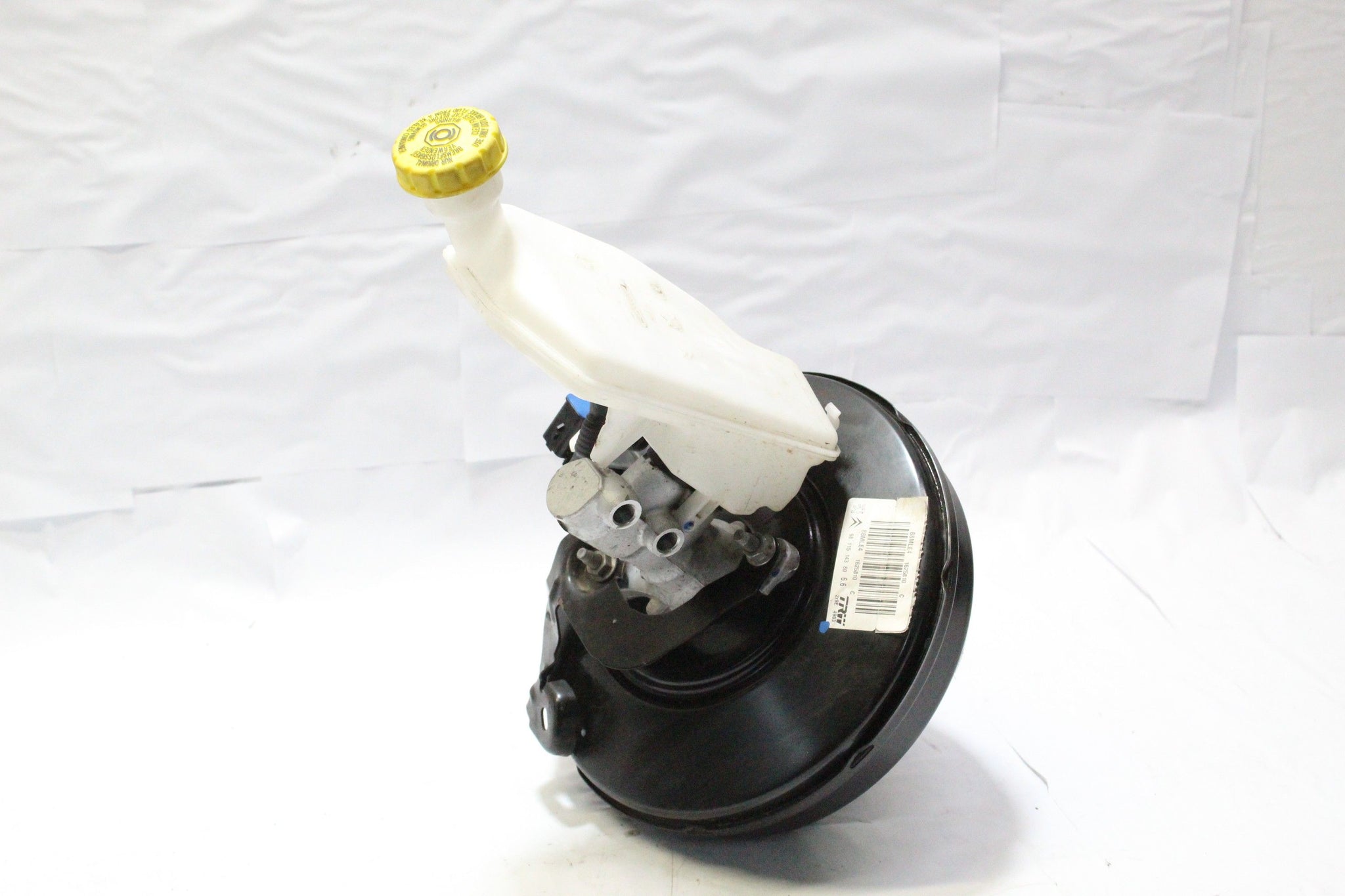 2018 PEUGEOT 208 1.2 Petrol Brake Servo Master Cylinder 9811514380