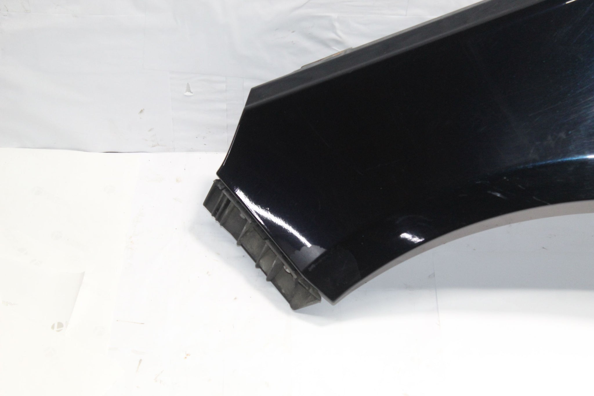 2013 RANGE ROVER VOGUE L405 Left side Wing MARIANA BLACK