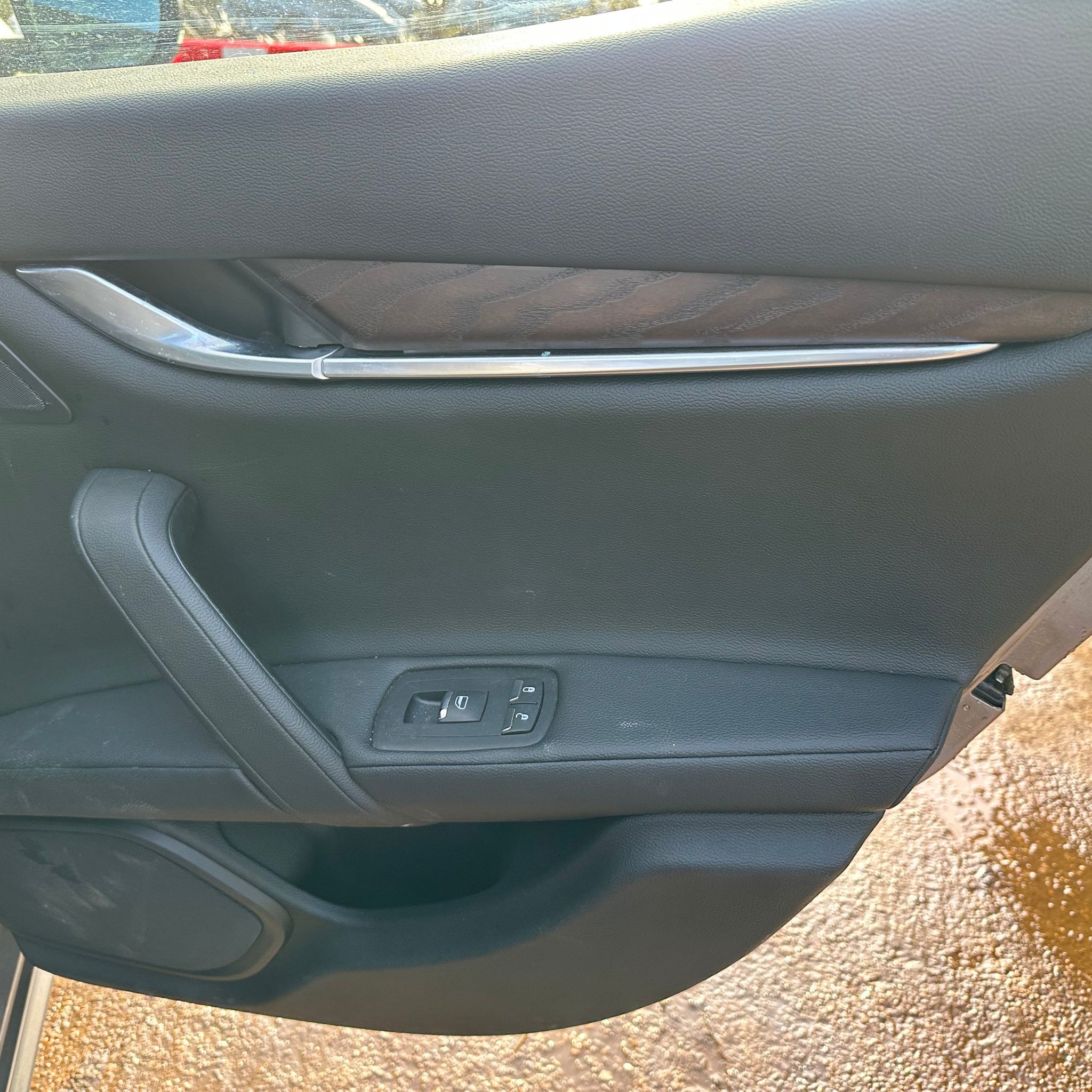 2017 MASERATI GHIBLI DRIVER SIDE REAR COMPLETE DOOR